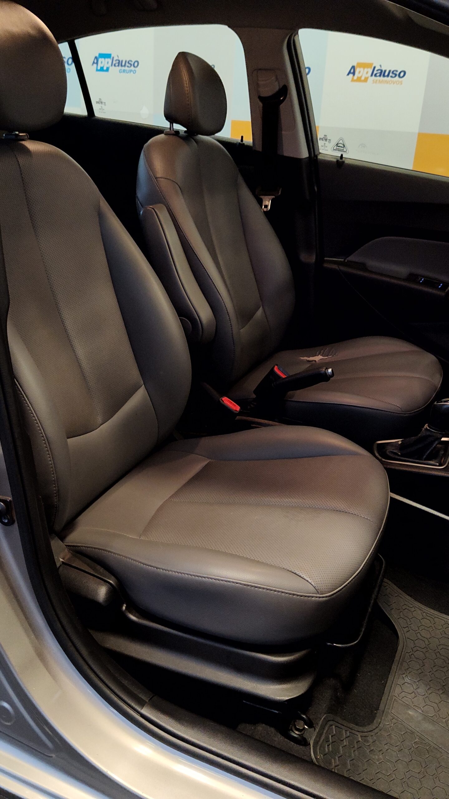 Hyundai Hb20s - 1.6 PREMIUM 16V FLEX 4P AUTOMÁTICO