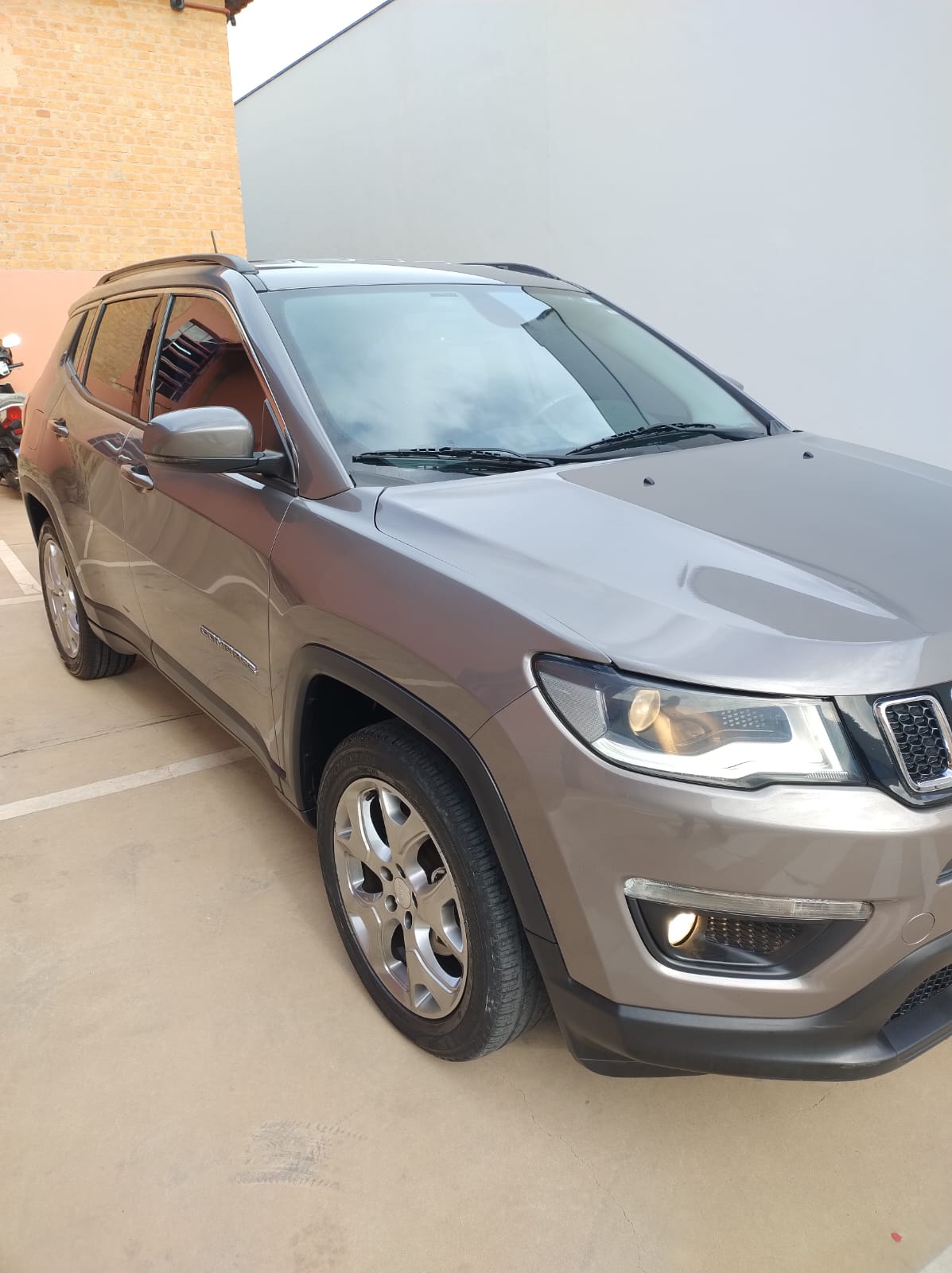 Jeep Compass - 2.0 16V DIESEL LONGITUDE 4X4 AUTOMÁTICO