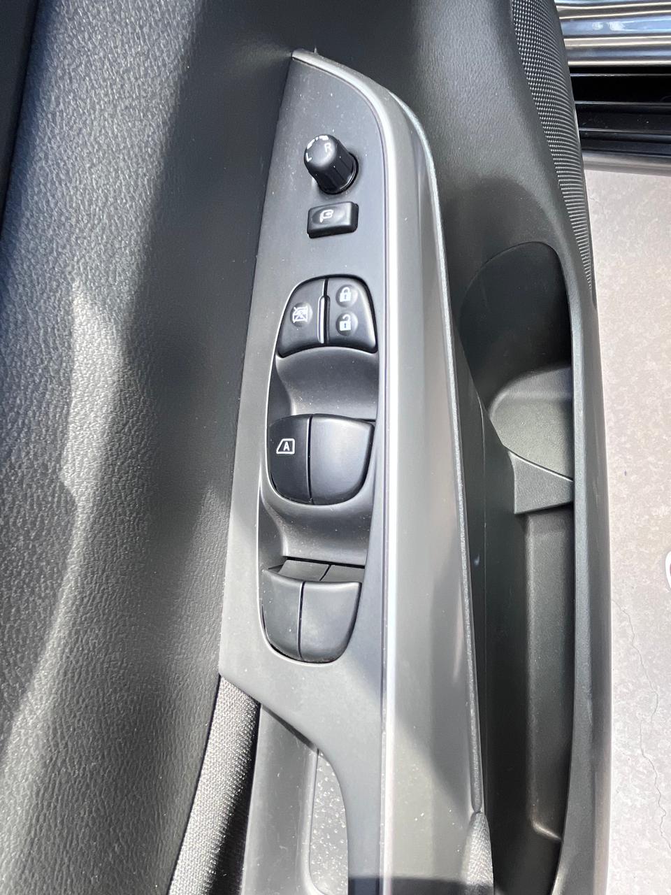 Nissan Frontier - 2.3 16V TURBO DIESEL ATTACK CD 4X4 AUTOMÁTICO