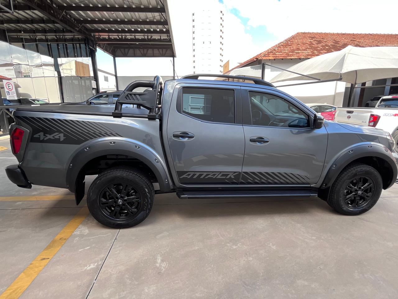 Nissan Frontier - 2.3 16V TURBO DIESEL ATTACK CD 4X4 AUTOMÁTICO