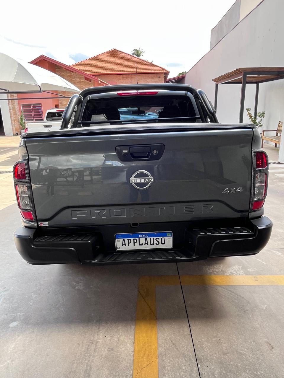 Nissan Frontier - 2.3 16V TURBO DIESEL ATTACK CD 4X4 AUTOMÁTICO