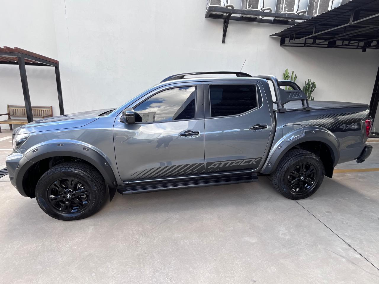 Nissan Frontier - 2.3 16V TURBO DIESEL ATTACK CD 4X4 AUTOMÁTICO