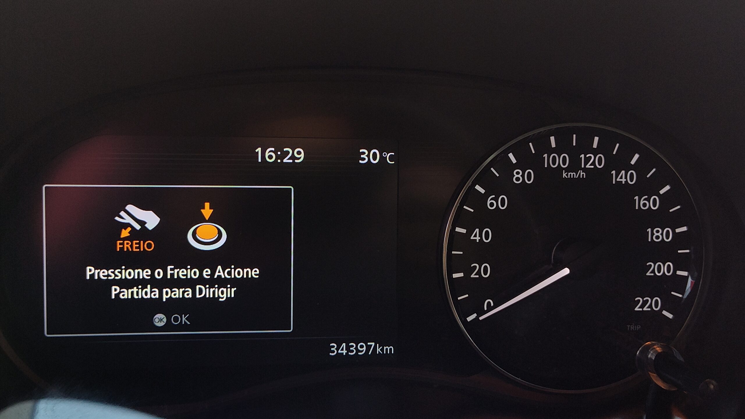 Nissan Kicks - 1.6 16V FLEXSTART ADVANCE XTRONIC