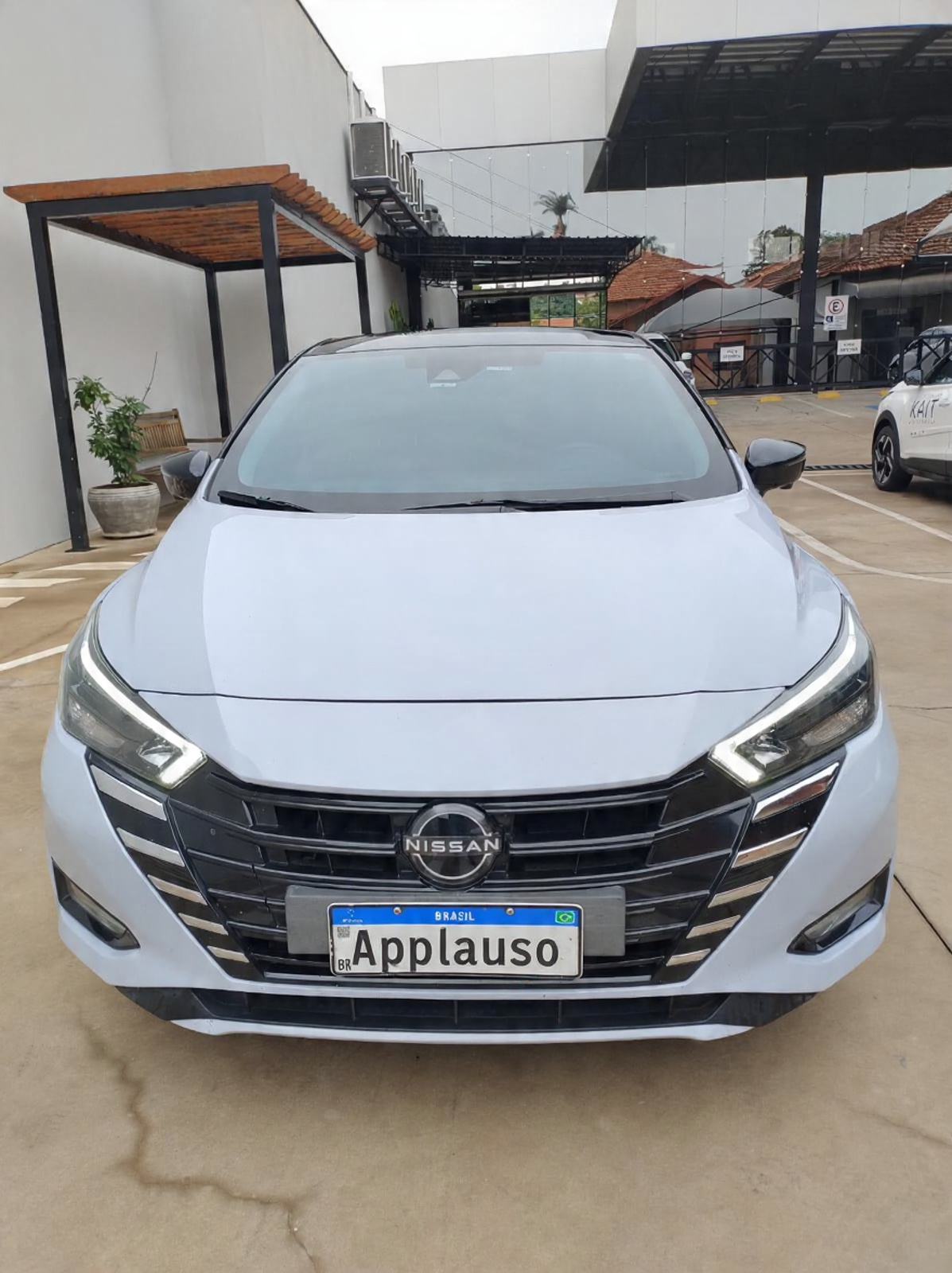 Nissan Versa - 1.6 16V FLEX EXCLUSIVE XTRONIC