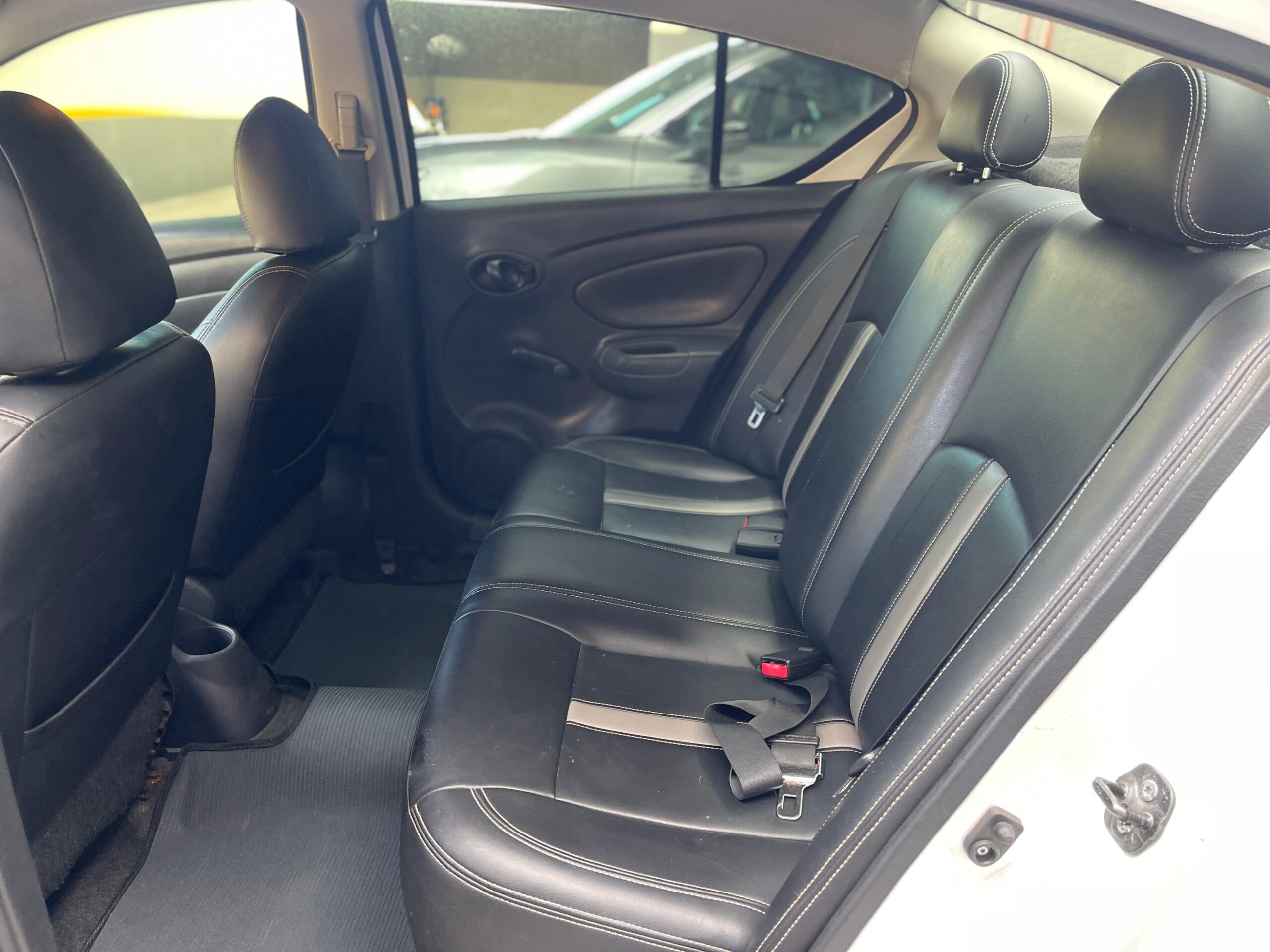 Nissan Versa - 1.6 16V FLEX SL 4P MANUAL