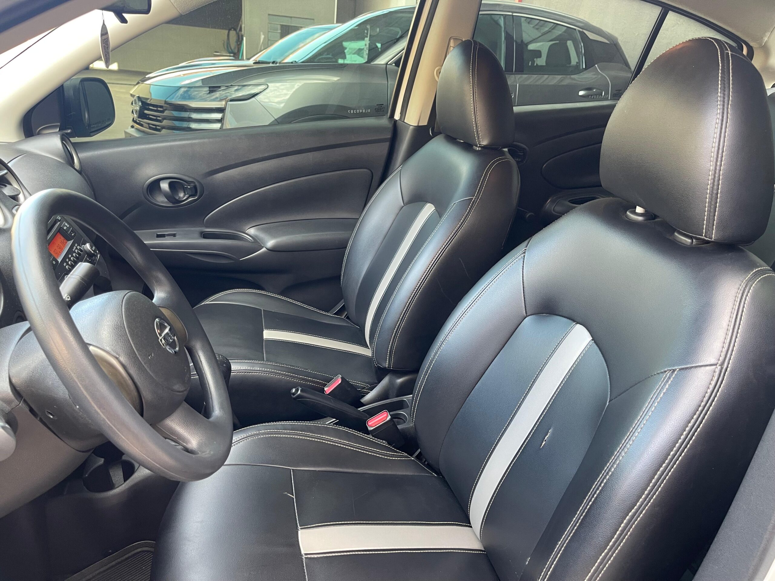 Nissan Versa - 1.6 16V FLEX SL 4P MANUAL