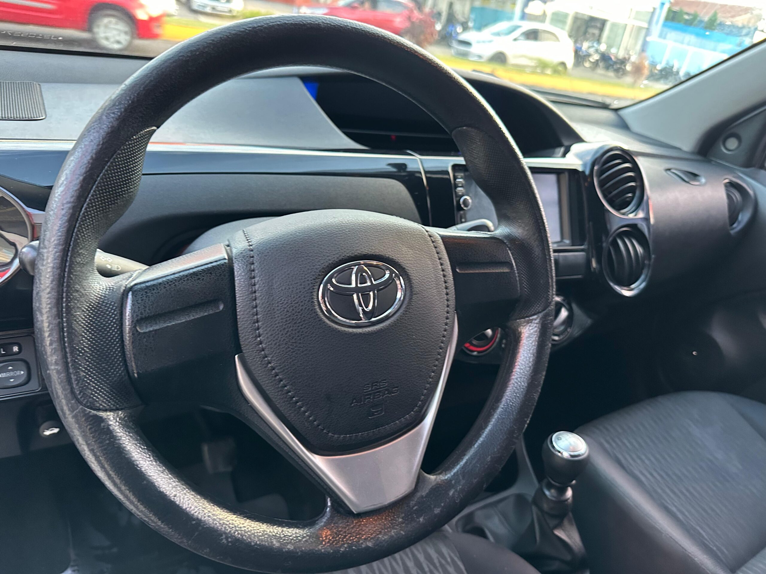 Toyota Etios - 1.3 X 16V FLEX 4P MANUAL