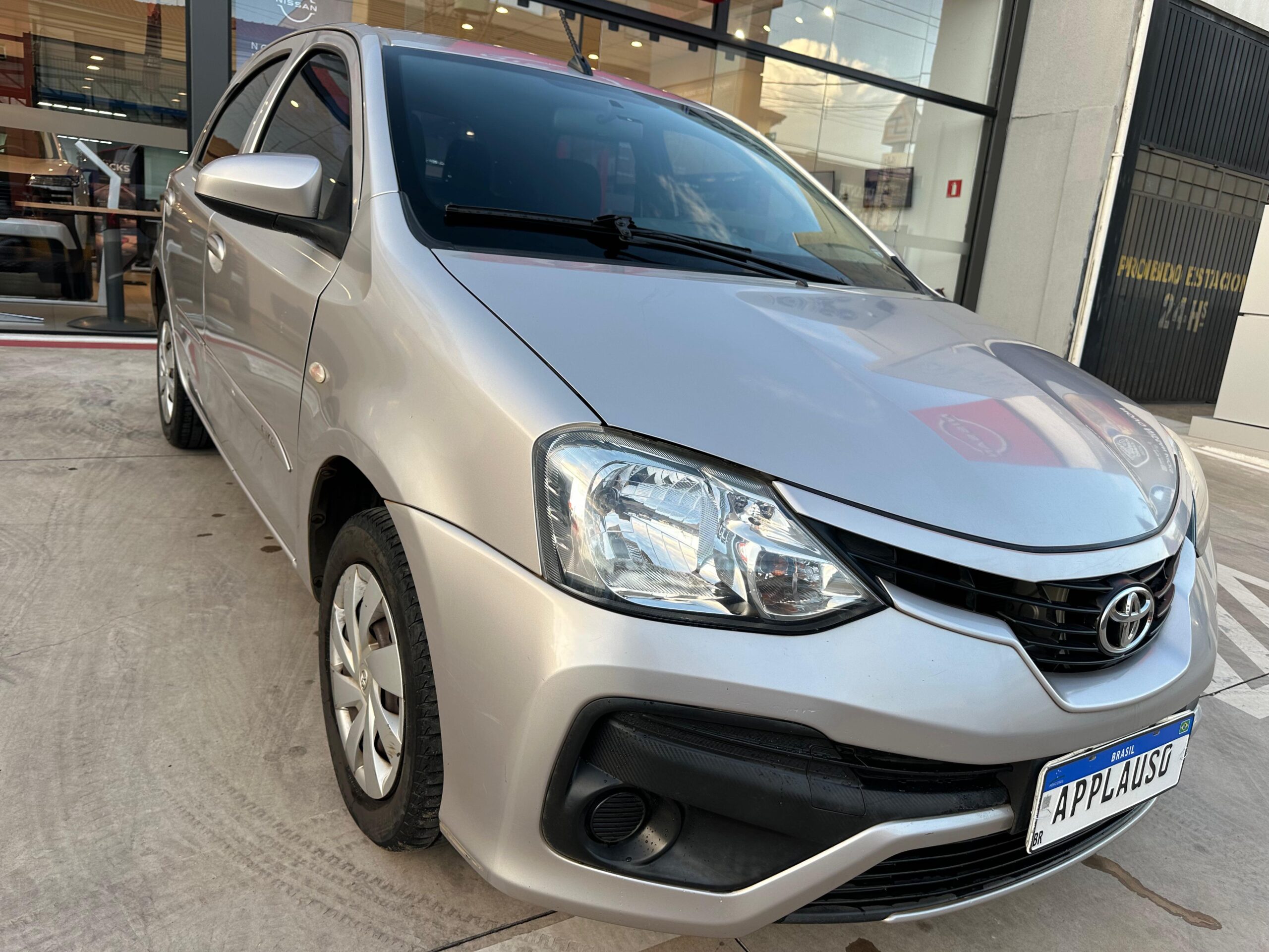 Toyota Etios - 1.3 X 16V FLEX 4P MANUAL
