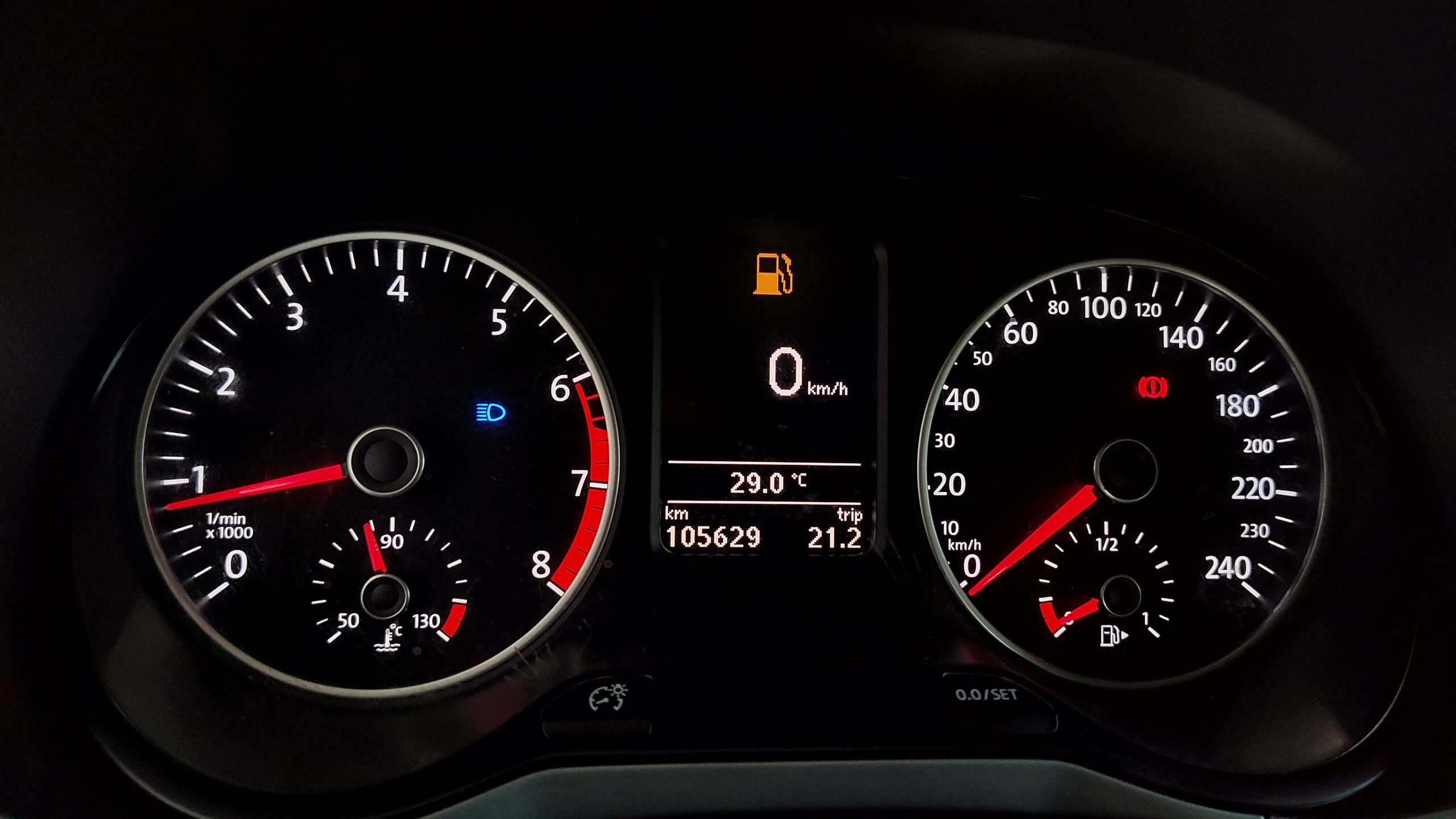 Volkswagen Fox - 1.6 MSI COMFORTLINE 8V FLEX 4P MANUAL