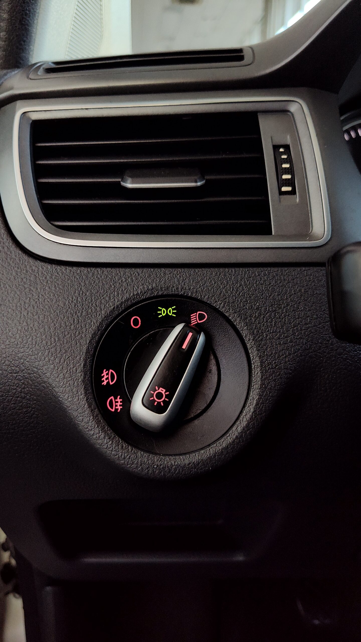 Volkswagen Fox - 1.6 MSI COMFORTLINE 8V FLEX 4P MANUAL