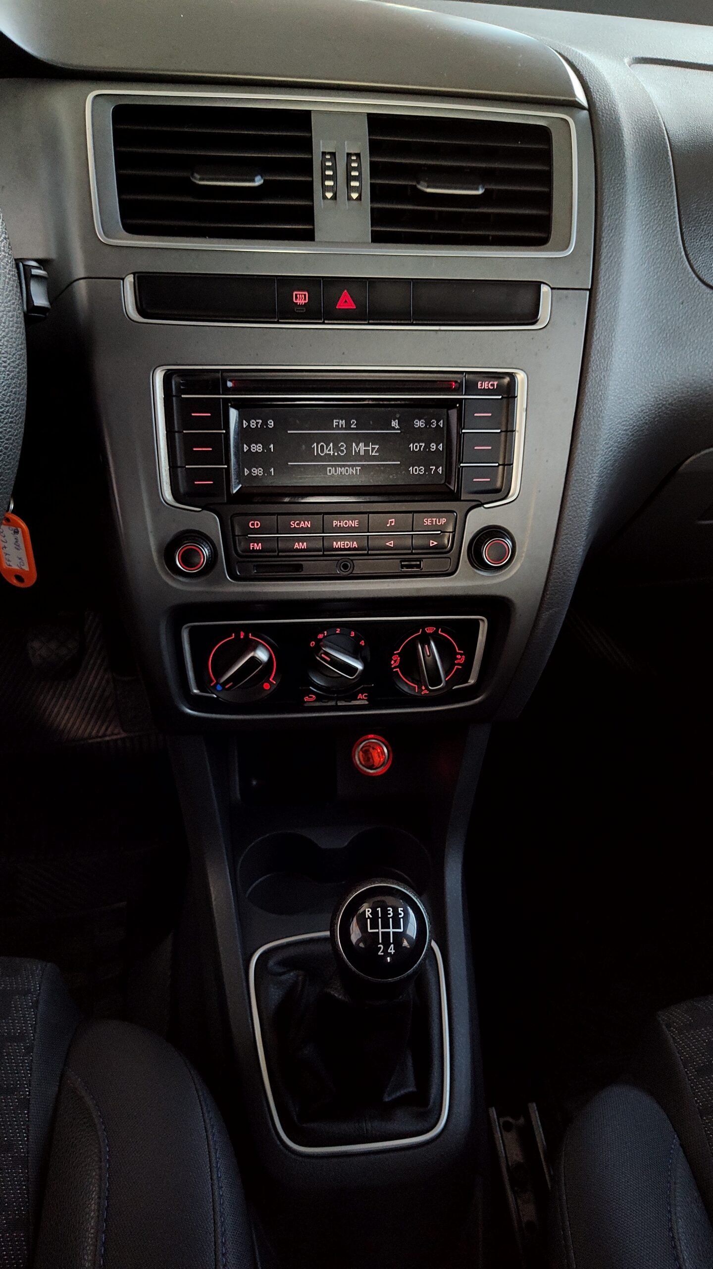 Volkswagen Fox - 1.6 MSI COMFORTLINE 8V FLEX 4P MANUAL