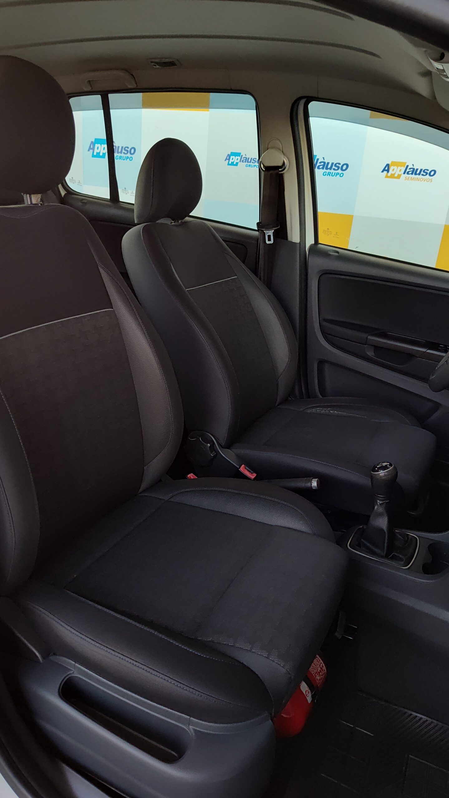Volkswagen Fox - 1.6 MSI COMFORTLINE 8V FLEX 4P MANUAL