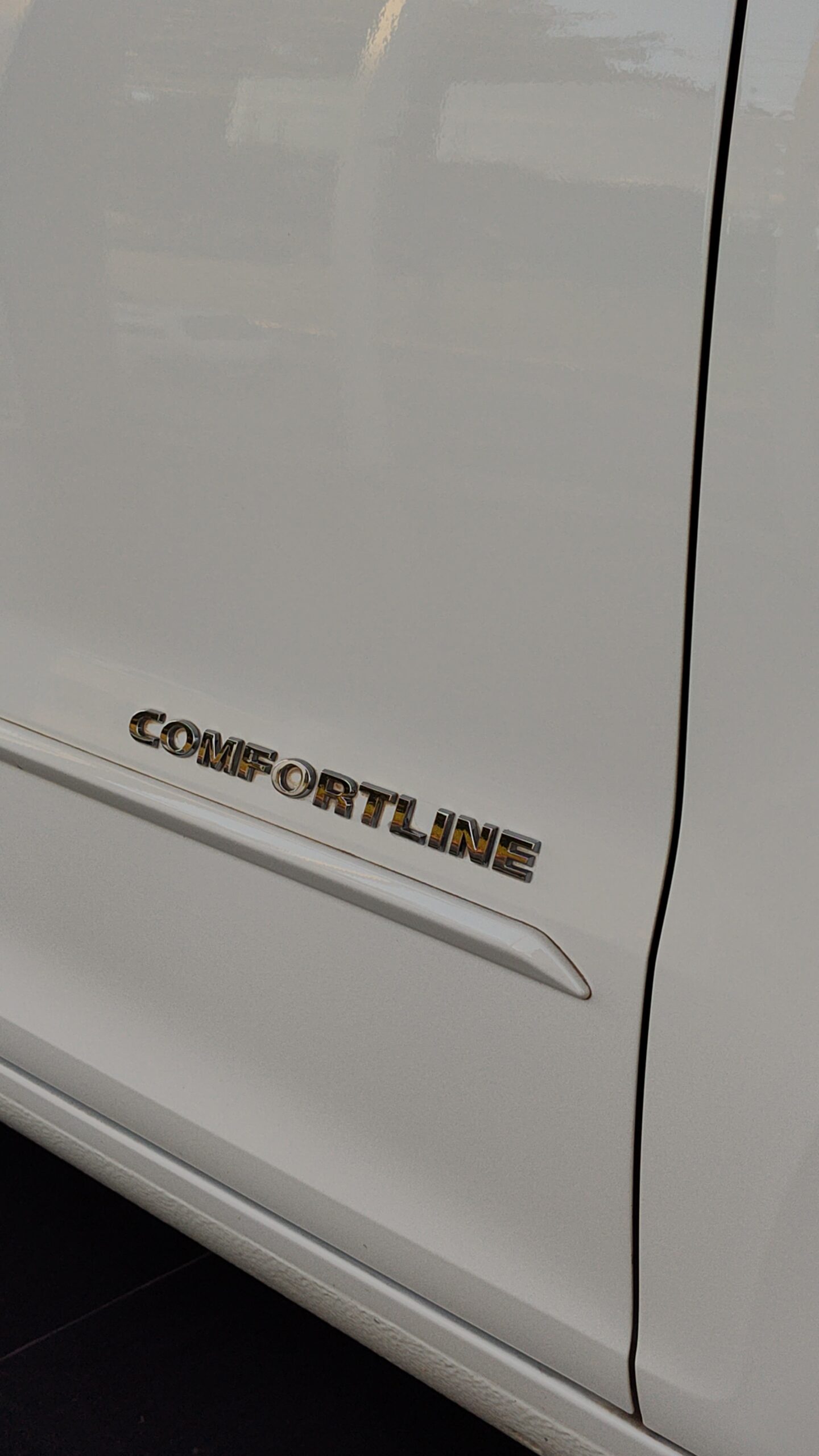 Volkswagen Fox - 1.6 MSI COMFORTLINE 8V FLEX 4P MANUAL