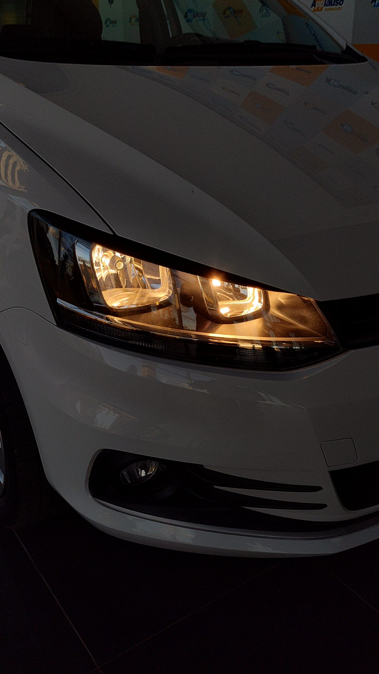 Volkswagen Fox - 1.6 MSI COMFORTLINE 8V FLEX 4P MANUAL