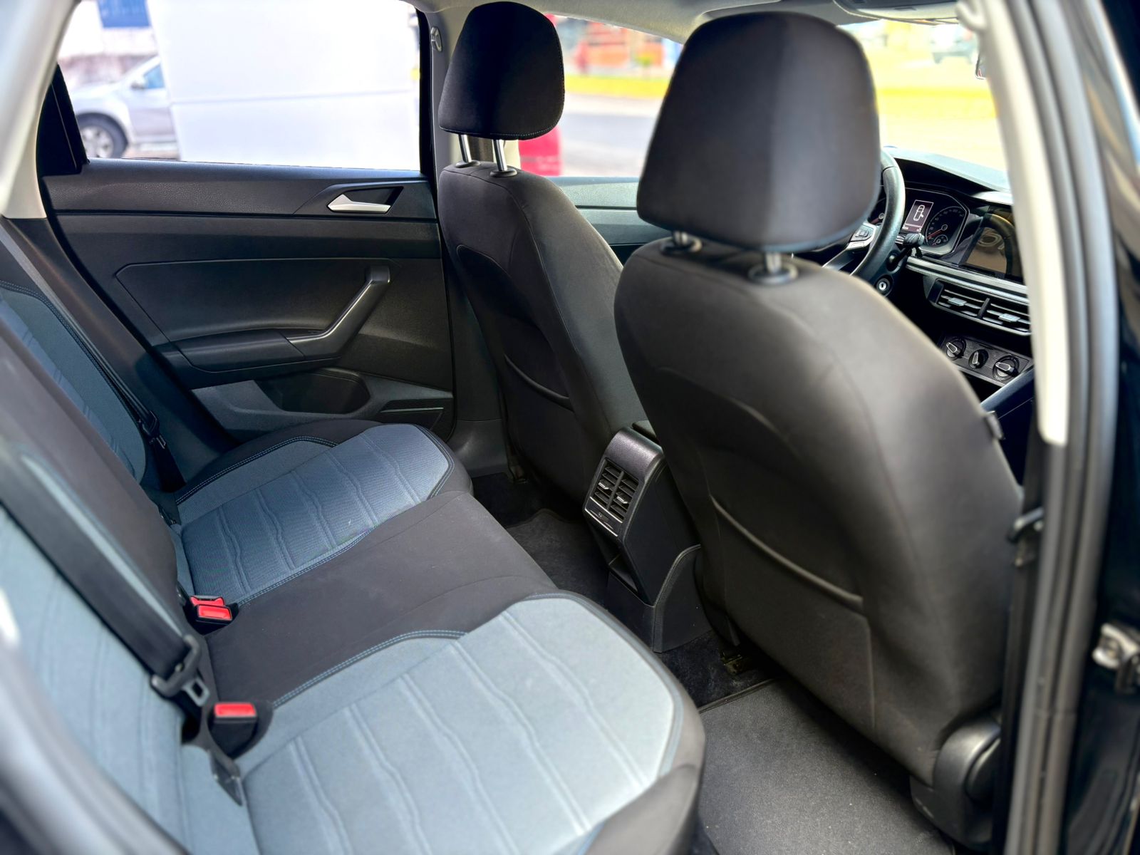 Volkswagen Nivus - 1.0 200 TSI TOTAL FLEX COMFORTLINE AUTOMÁTICO