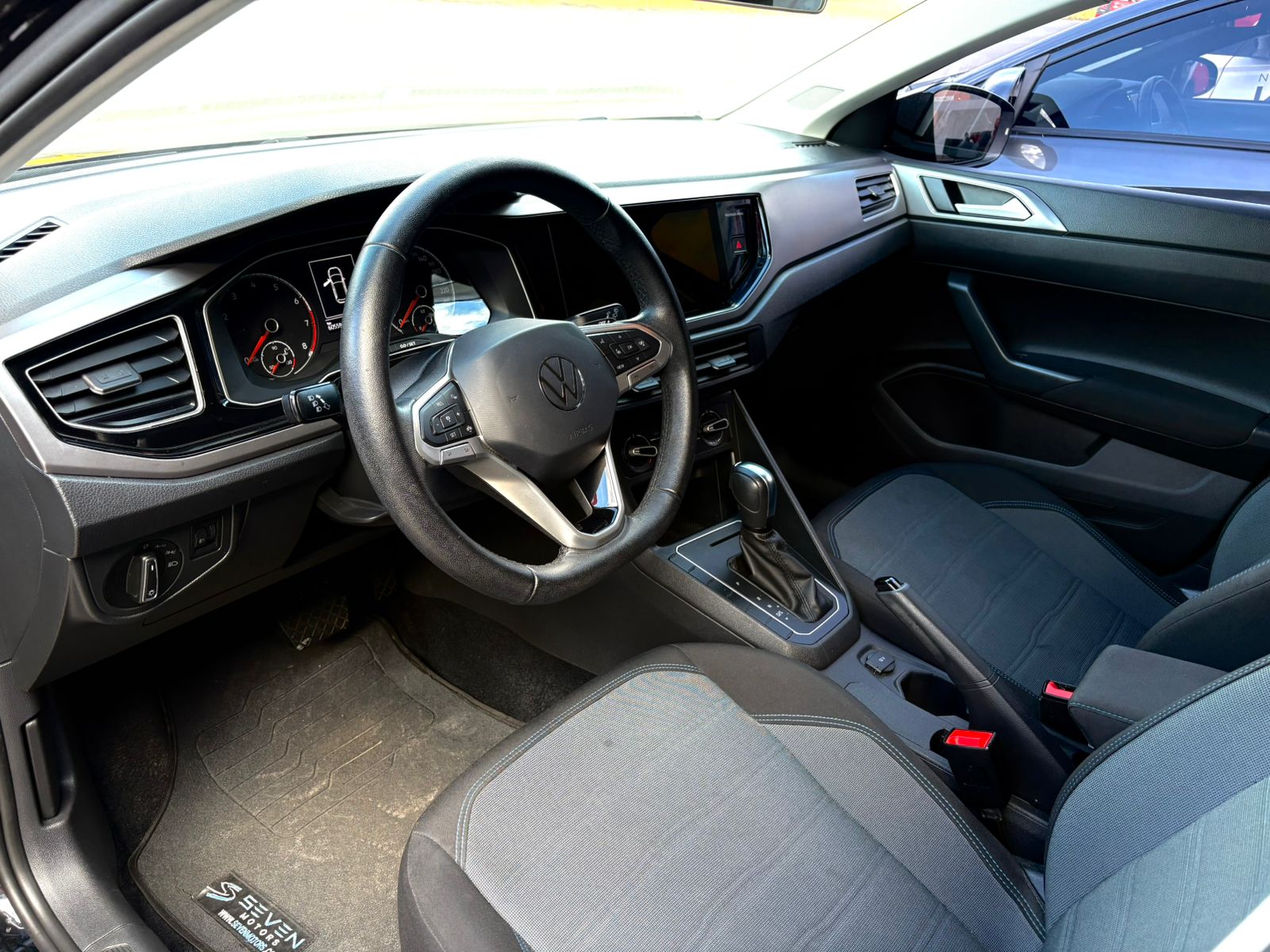 Volkswagen Nivus - 1.0 200 TSI TOTAL FLEX COMFORTLINE AUTOMÁTICO