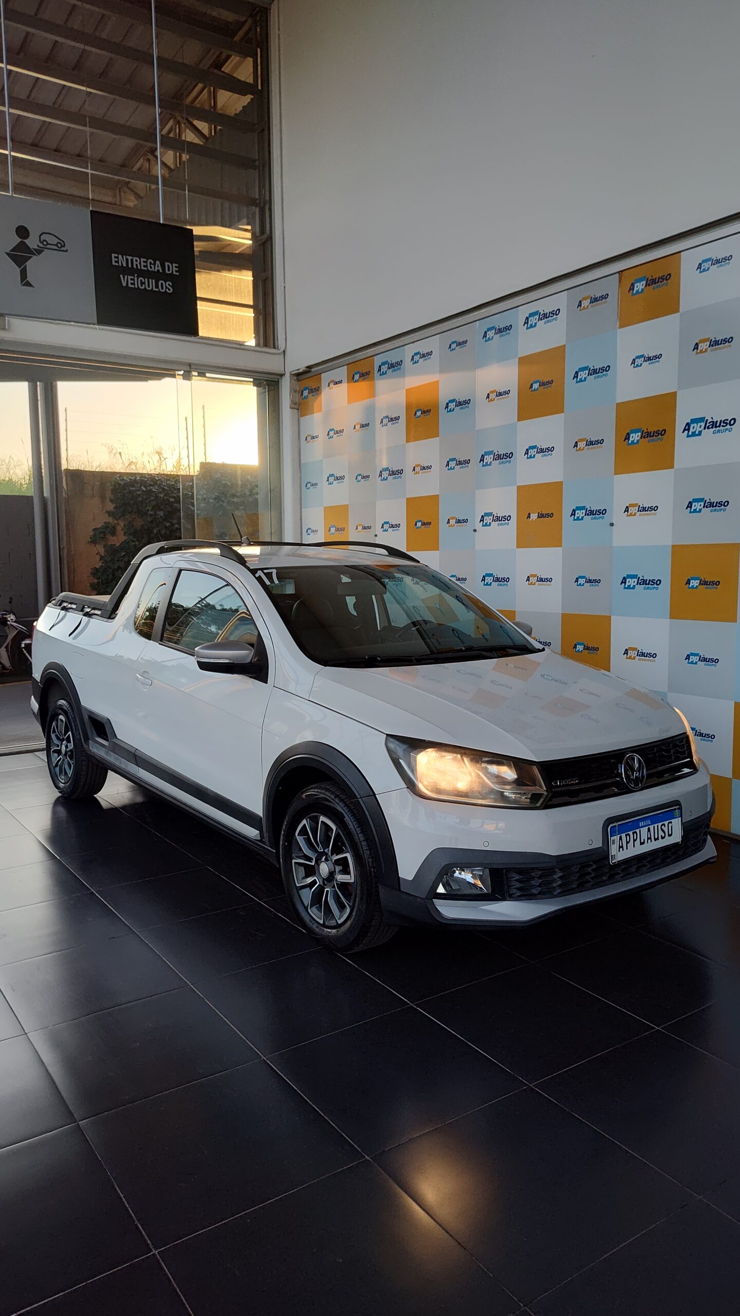 Volkswagen Saveiro - 1.6 CROSS CE 16V FLEX 2P MANUAL