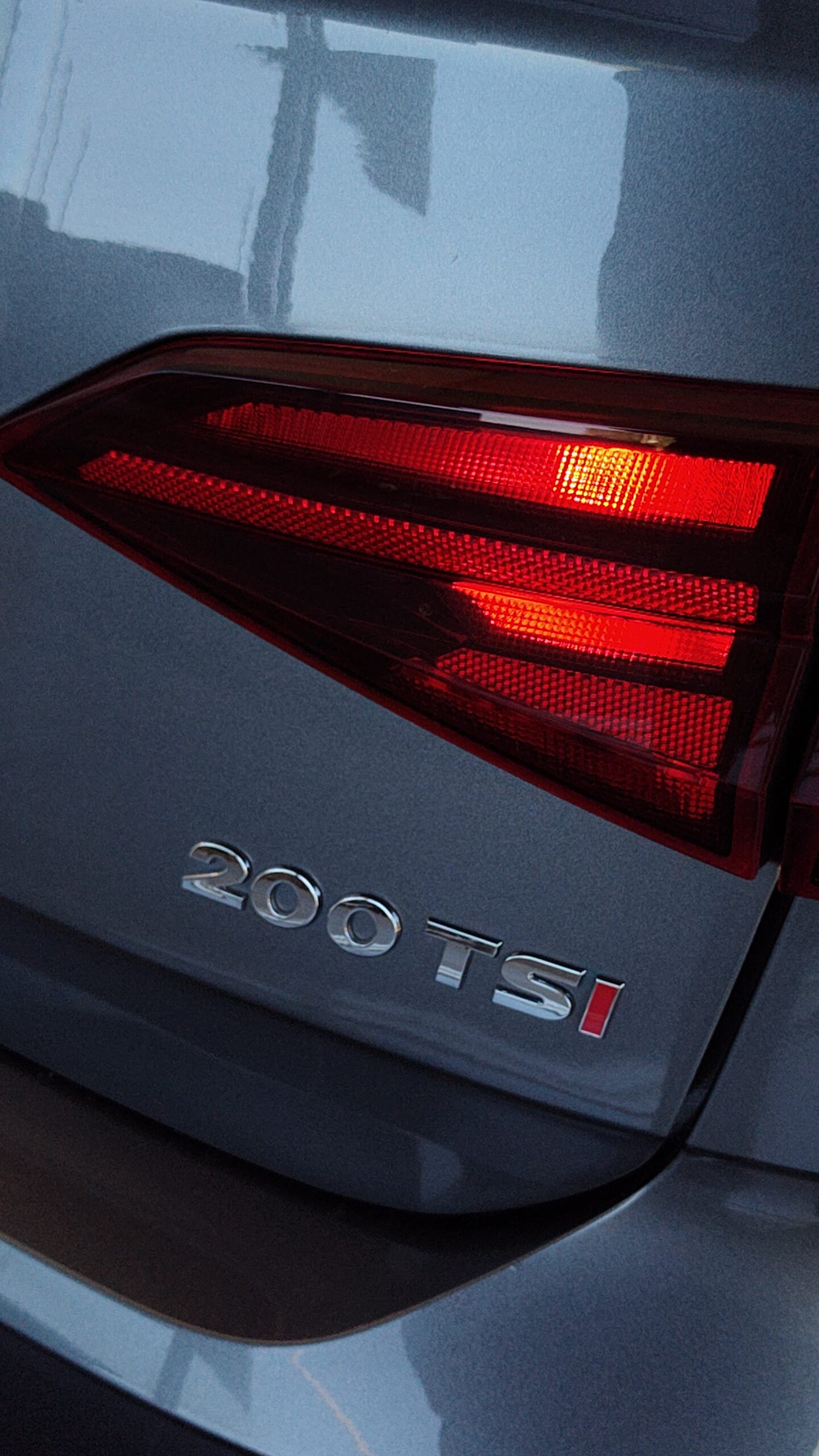 Volkswagen Virtus - 1.0 200 TSI HIGHLINE AUTOMÁTICO