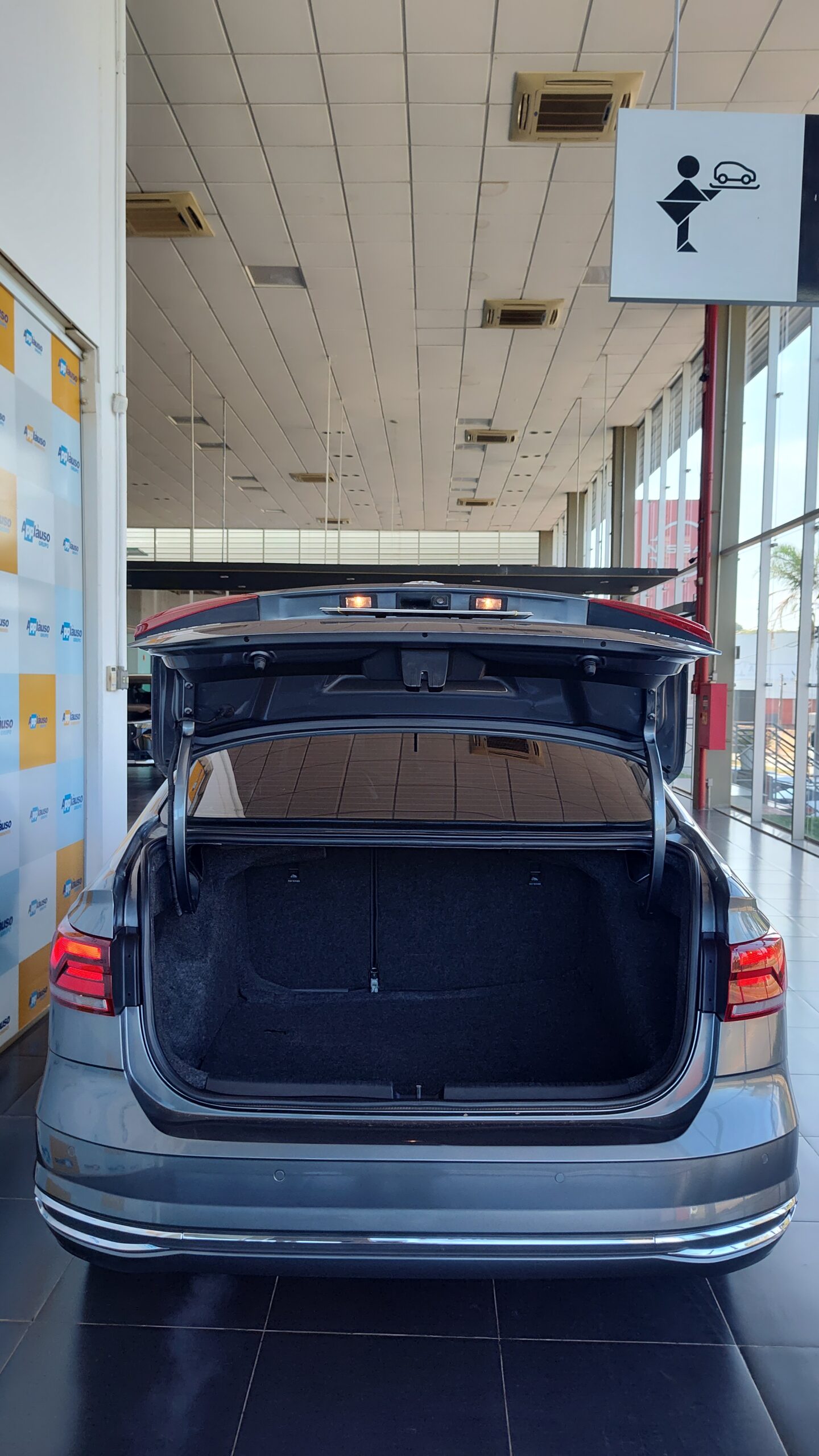 Volkswagen Virtus - 1.0 200 TSI HIGHLINE AUTOMÁTICO
