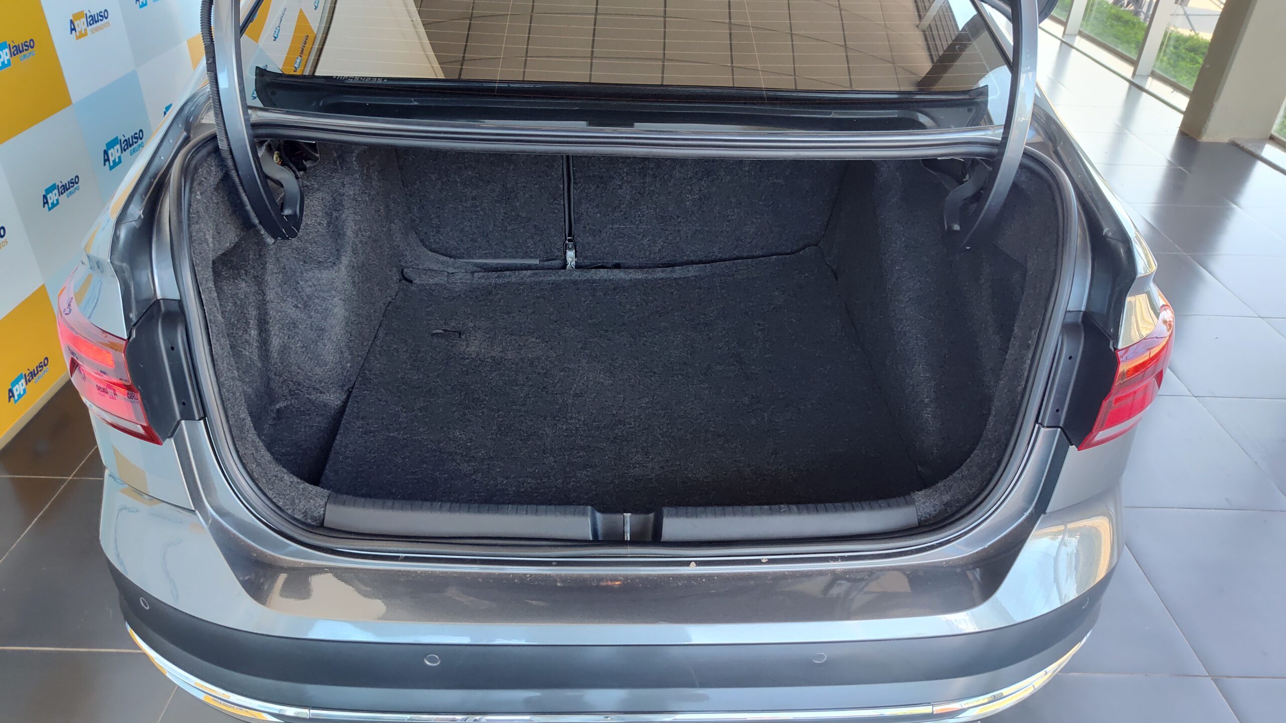 Volkswagen Virtus - 1.0 200 TSI HIGHLINE AUTOMÁTICO