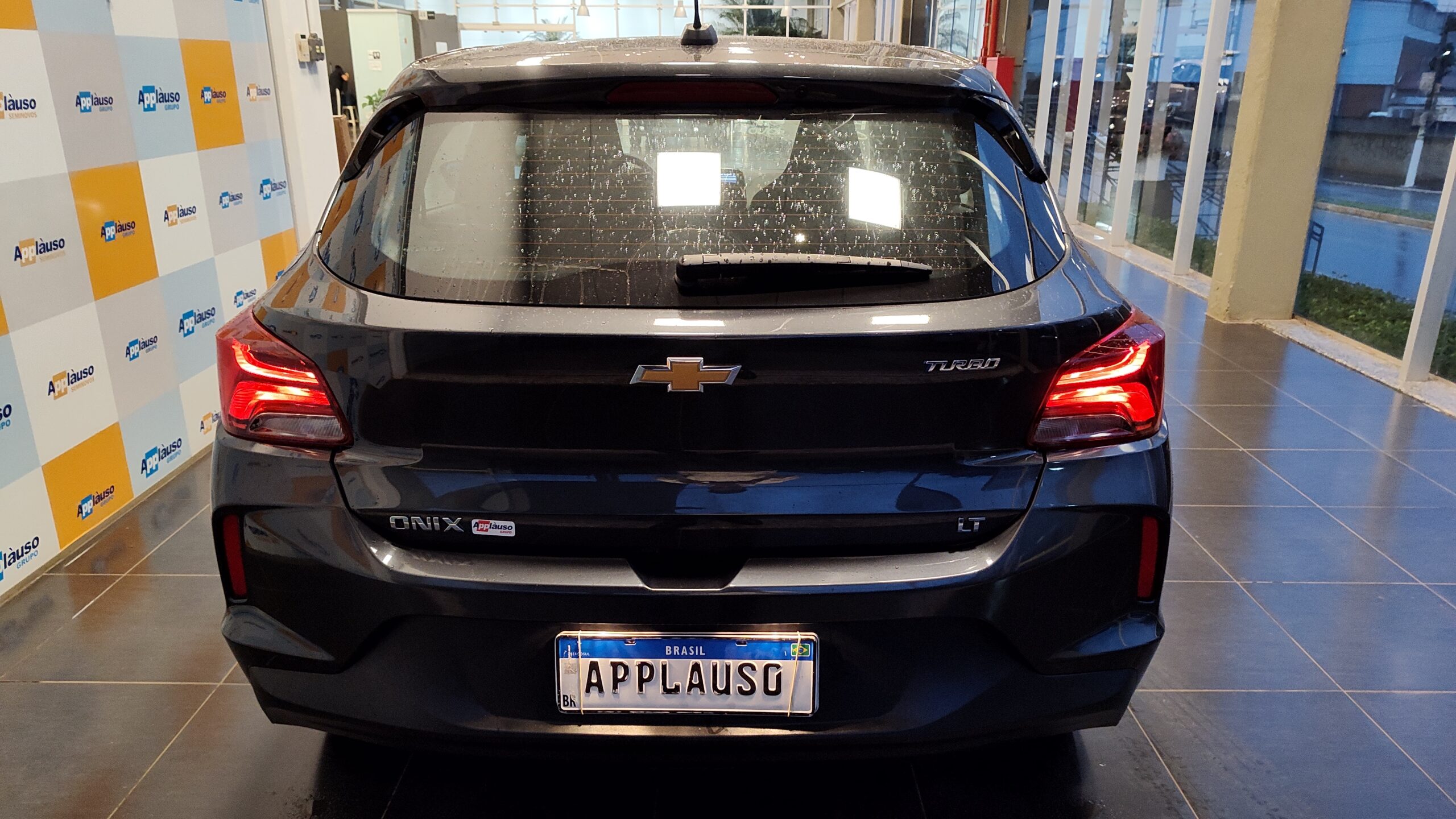 Chevrolet Onix - 1.0 FLEX LT MANUAL