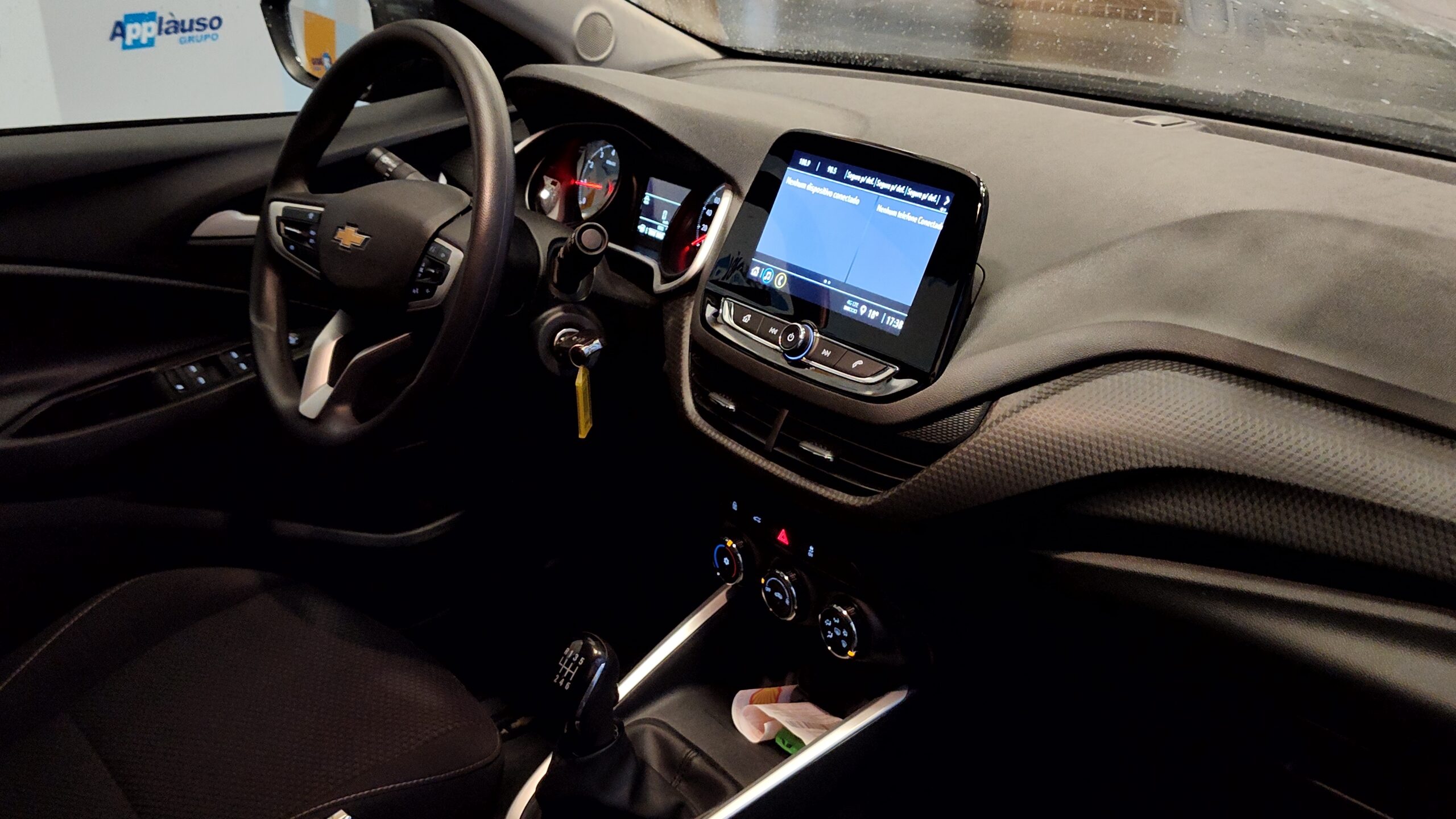 Chevrolet Onix - 1.0 FLEX LT MANUAL