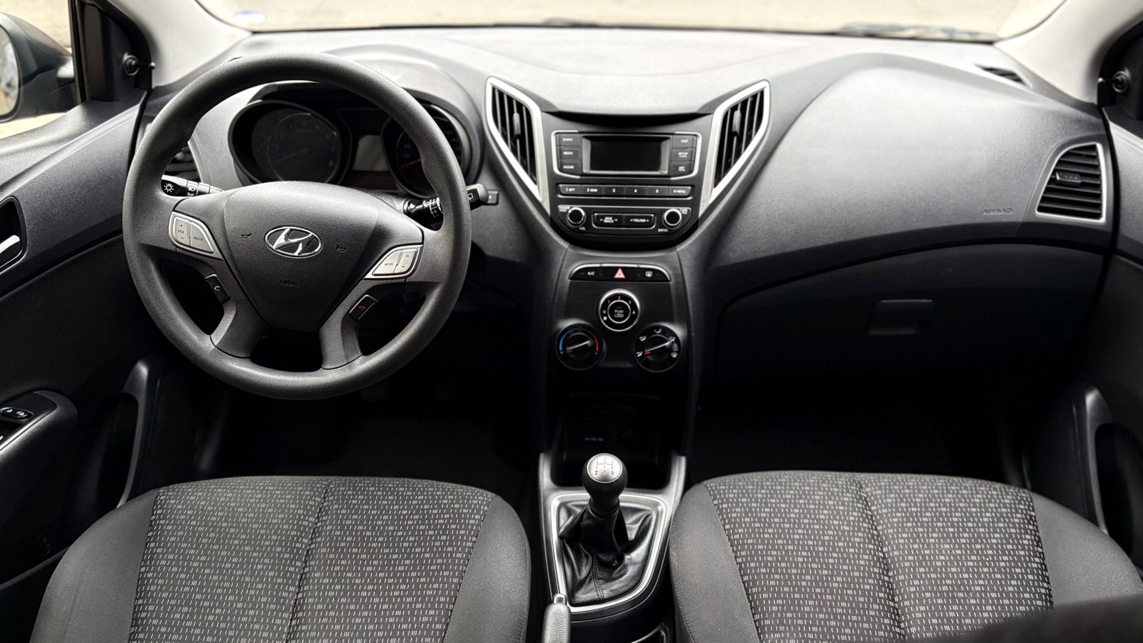 Hyundai Hb20 - 1.0 UNIQUE 12V FLEX 4P MANUAL