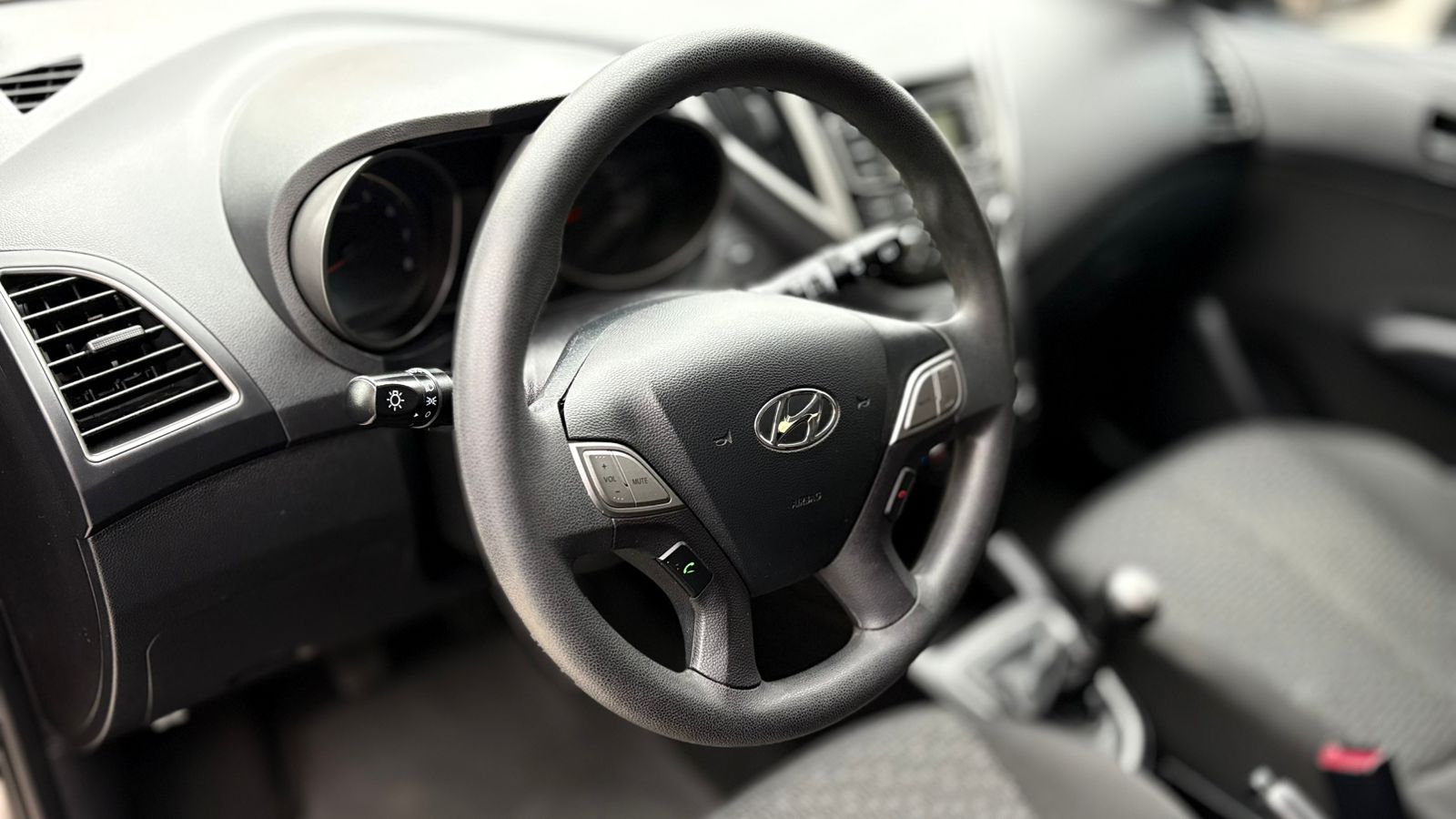 Hyundai Hb20 - 1.0 UNIQUE 12V FLEX 4P MANUAL