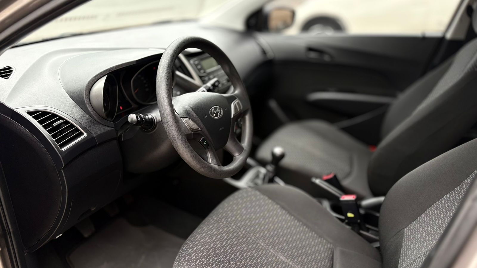Hyundai Hb20 - 1.0 UNIQUE 12V FLEX 4P MANUAL
