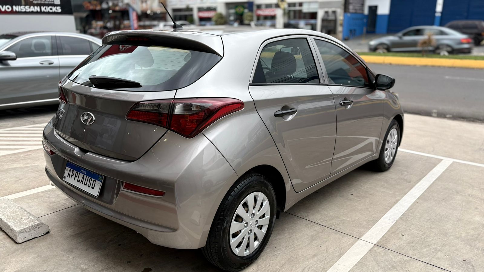 Hyundai Hb20 - 1.0 UNIQUE 12V FLEX 4P MANUAL