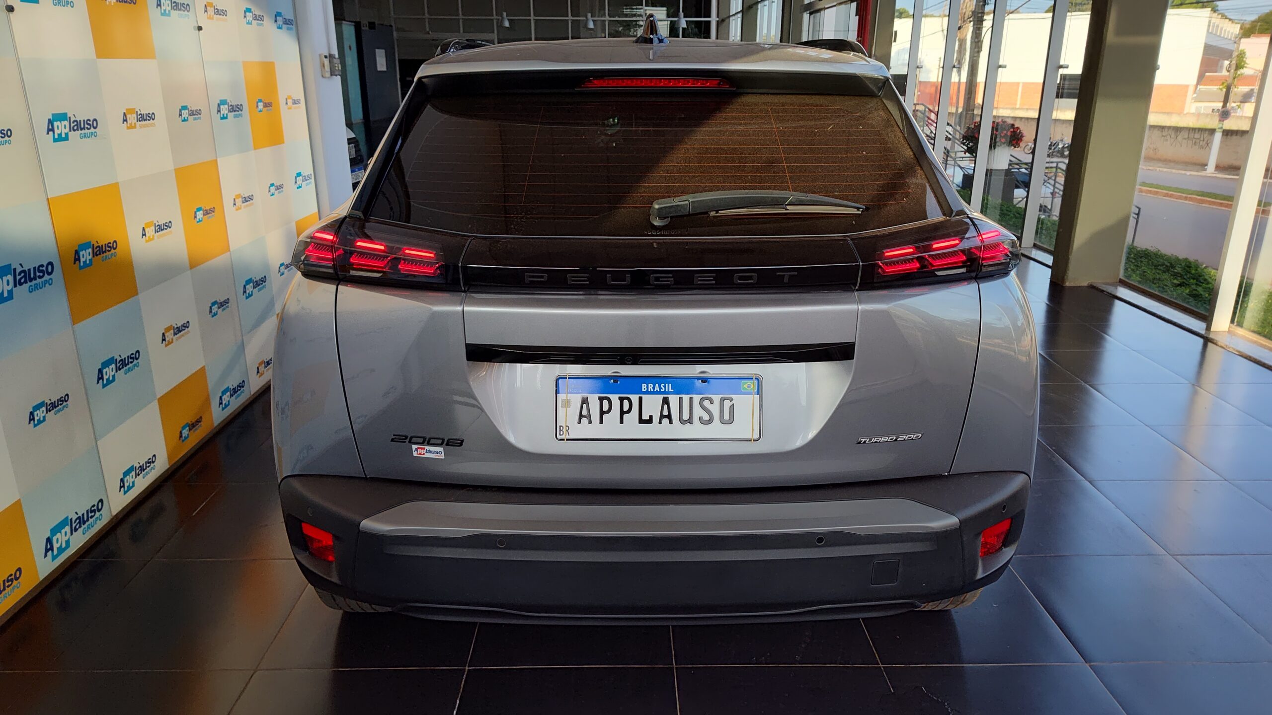 Peugeot 2008 - 1.0 TURBO 200 FLEX ALLURE CVT