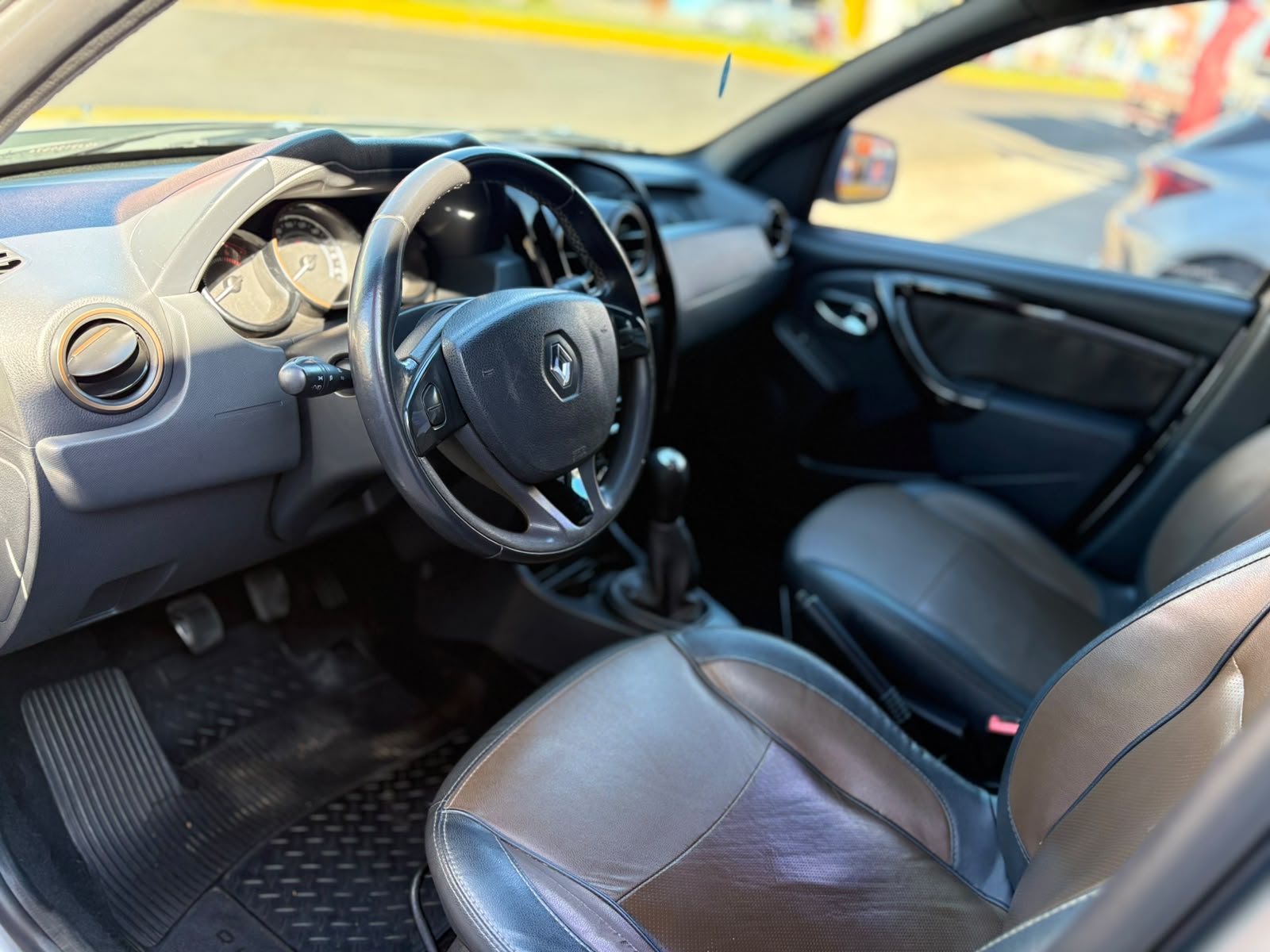 Renault Duster - 1.6 DYNAMIQUE 4X2 16V FLEX 4P MANUAL