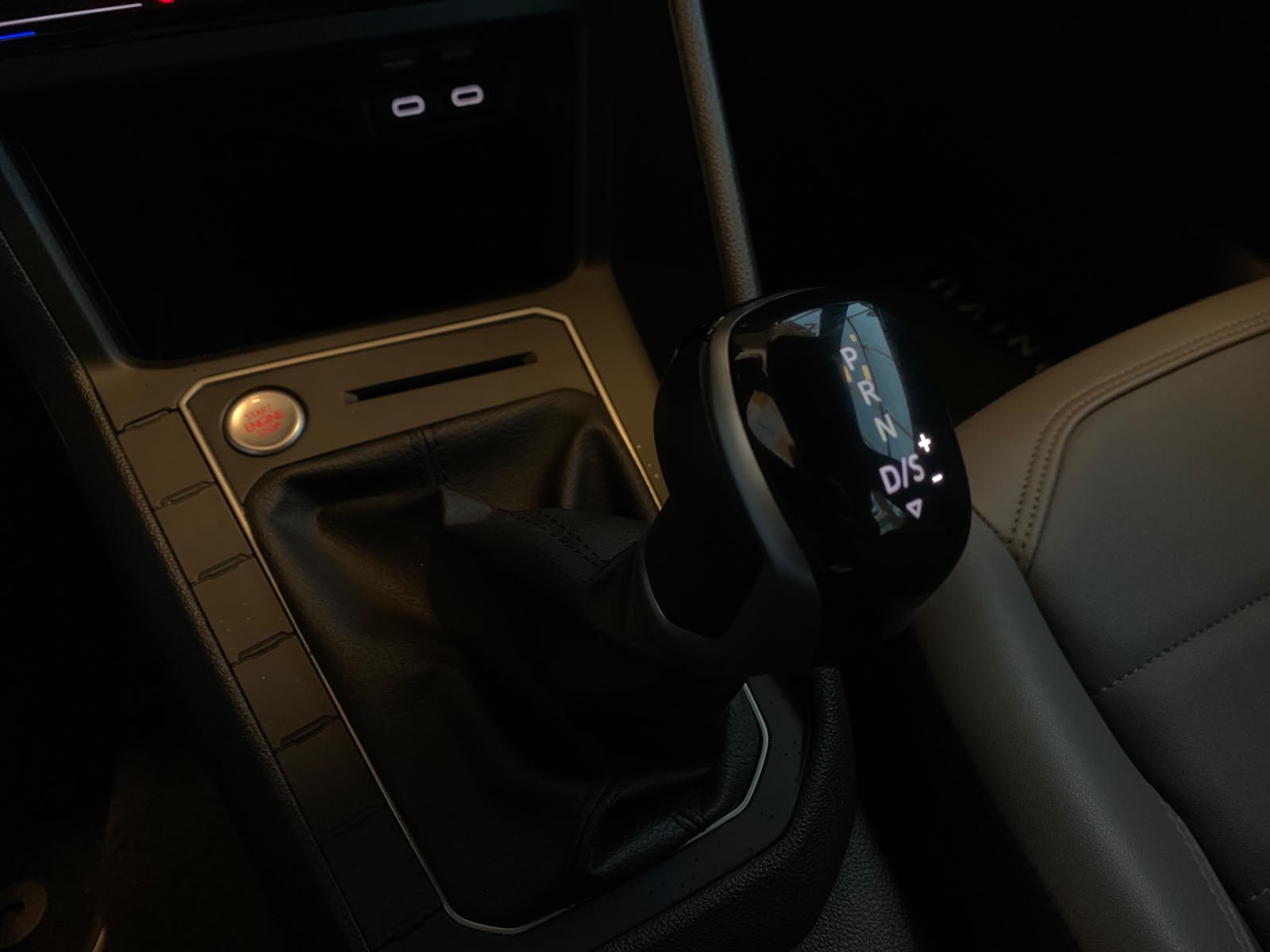 Volkswagen Nivus - 1.0 200 TSI TOTAL FLEX HIGHLINE AUTOMÁTICO