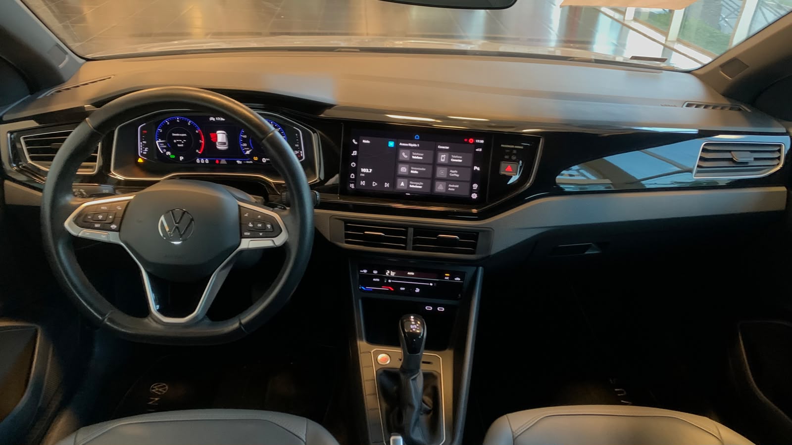 Volkswagen Nivus - 1.0 200 TSI TOTAL FLEX HIGHLINE AUTOMÁTICO