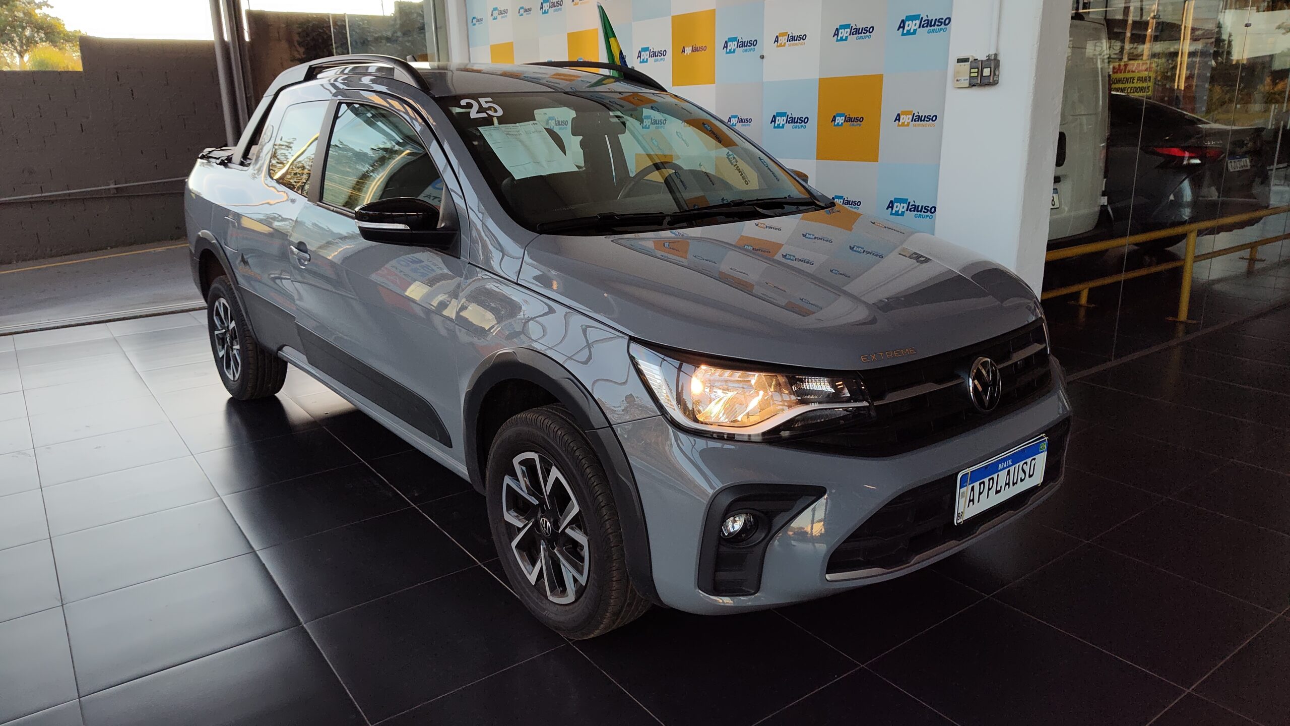 Volkswagen Saveiro - 1.6 MSI EXTREME CD 16V FLEX 2P MANUAL
