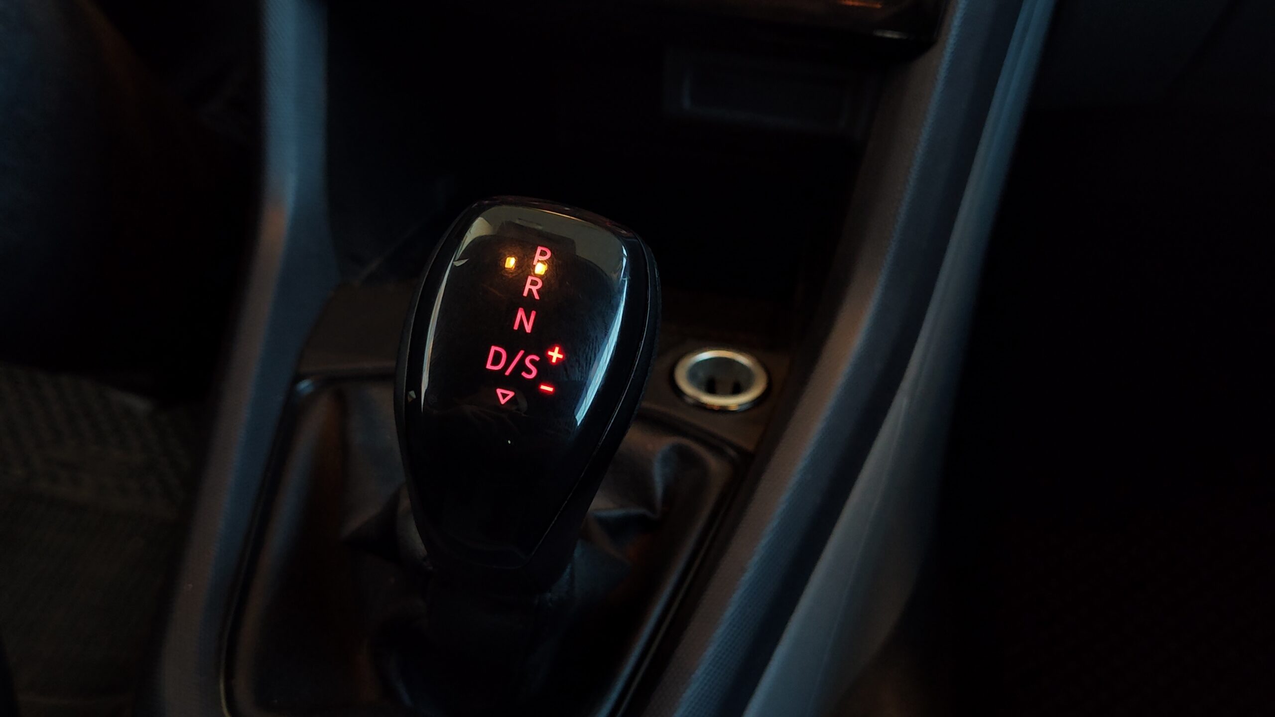 Volkswagen T-cross - 1.0 200 TSI TOTAL FLEX SENSE AUTOMÁTICO