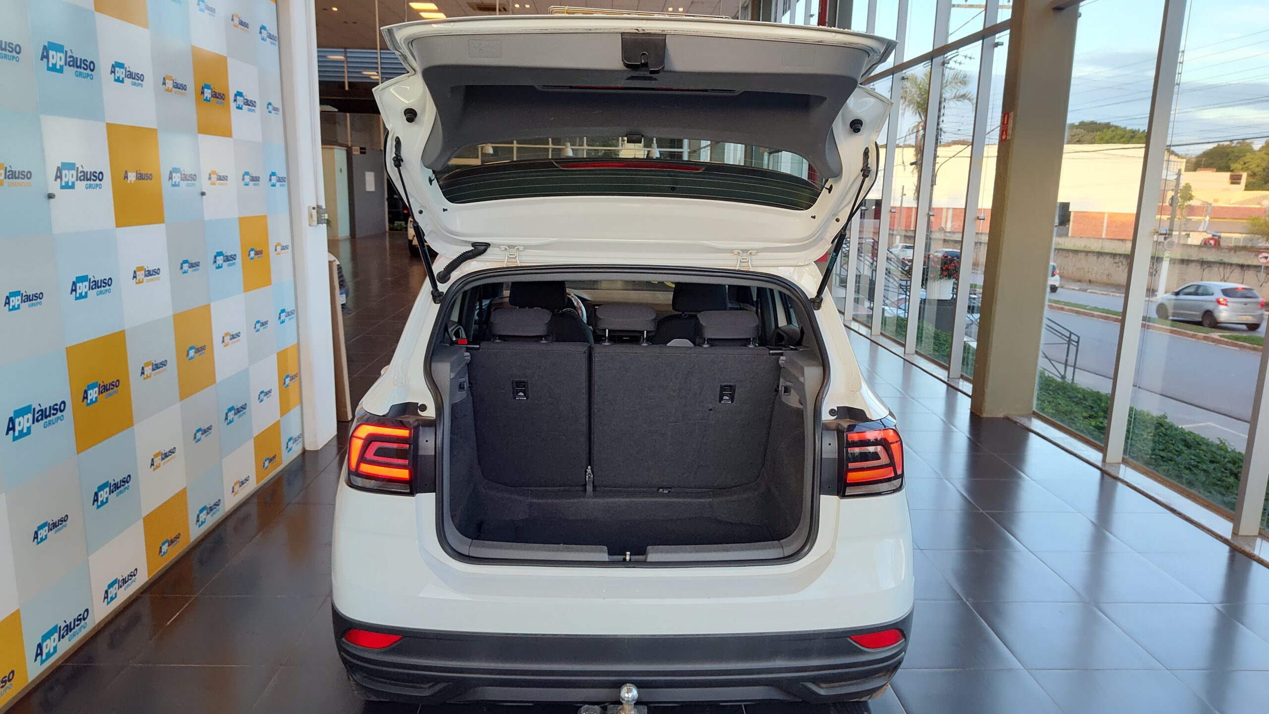 Volkswagen T-cross - 1.0 200 TSI TOTAL FLEX SENSE AUTOMÁTICO