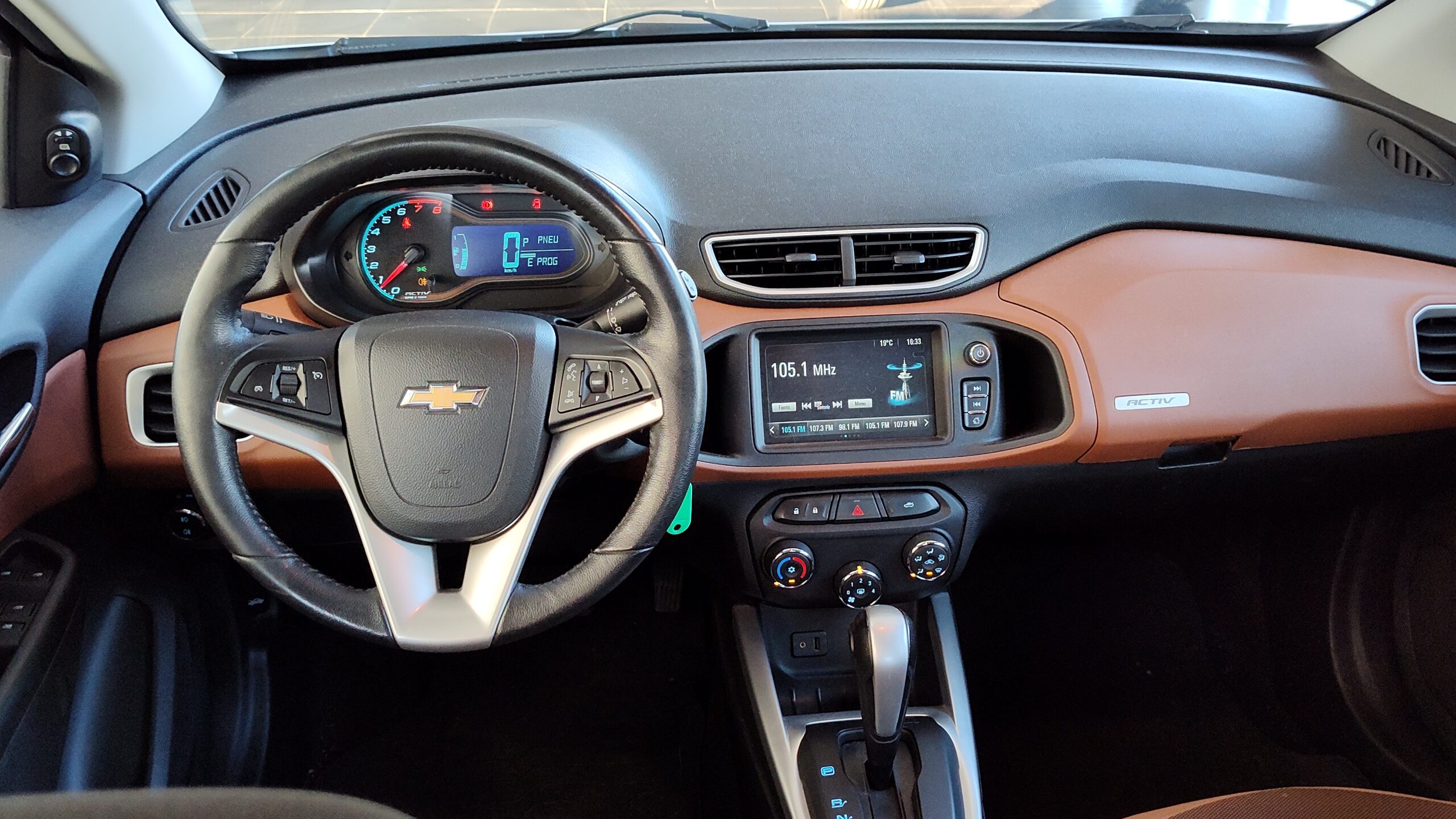 Chevrolet Onix - 1.4 MPFI ACTIV 8V FLEX 4P AUTOMÁTICO