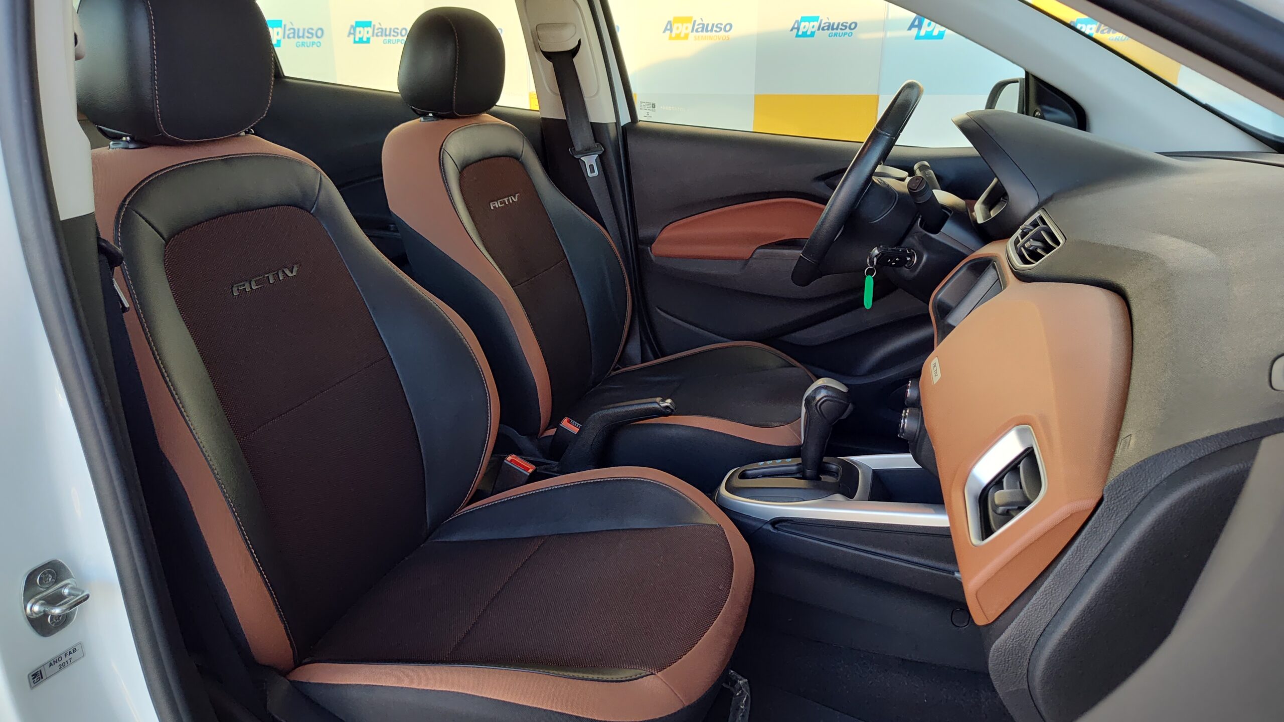 Chevrolet Onix - 1.4 MPFI ACTIV 8V FLEX 4P AUTOMÁTICO