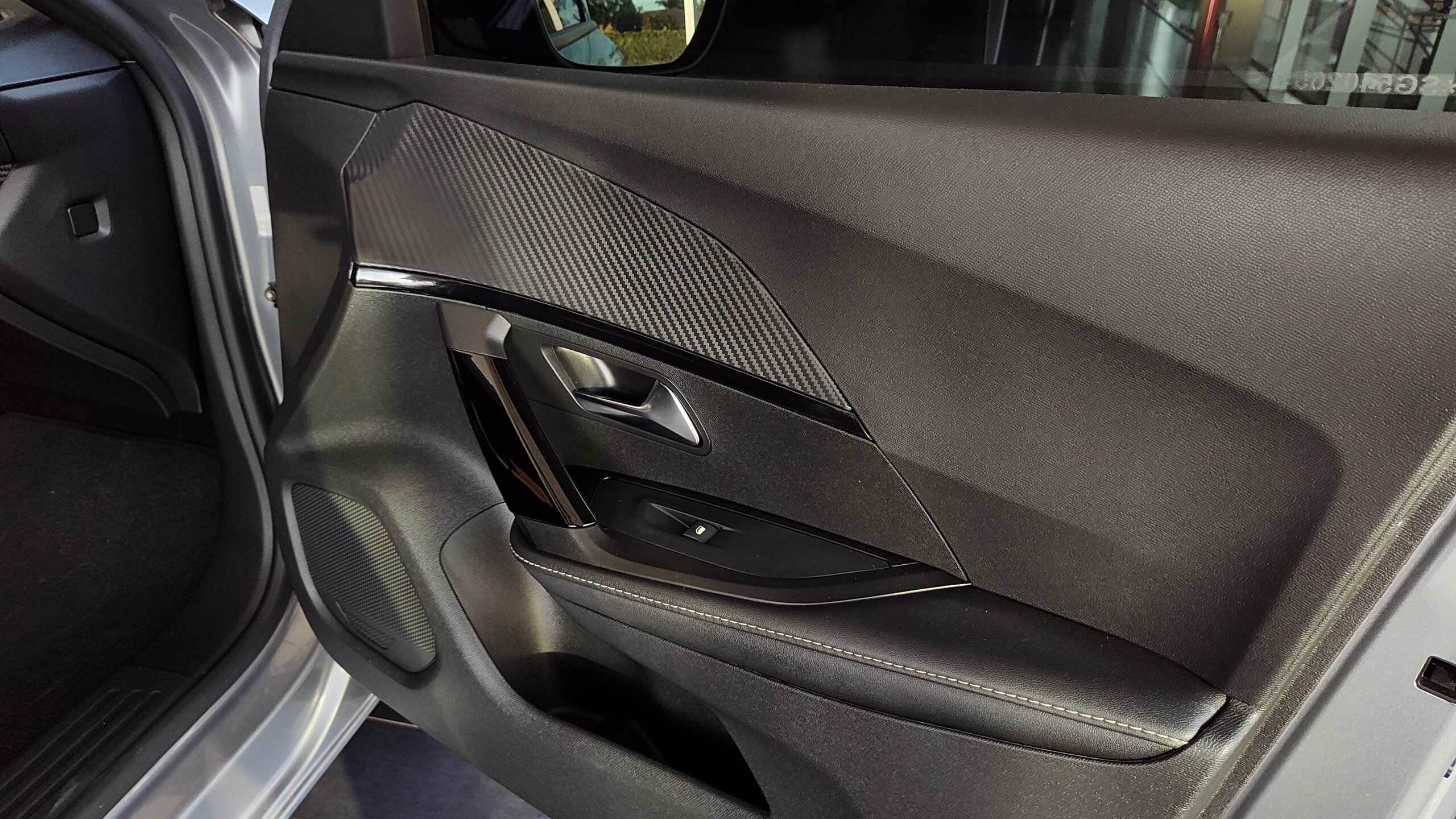 Peugeot 2008 - 1.0 TURBO 200 FLEX ALLURE CVT