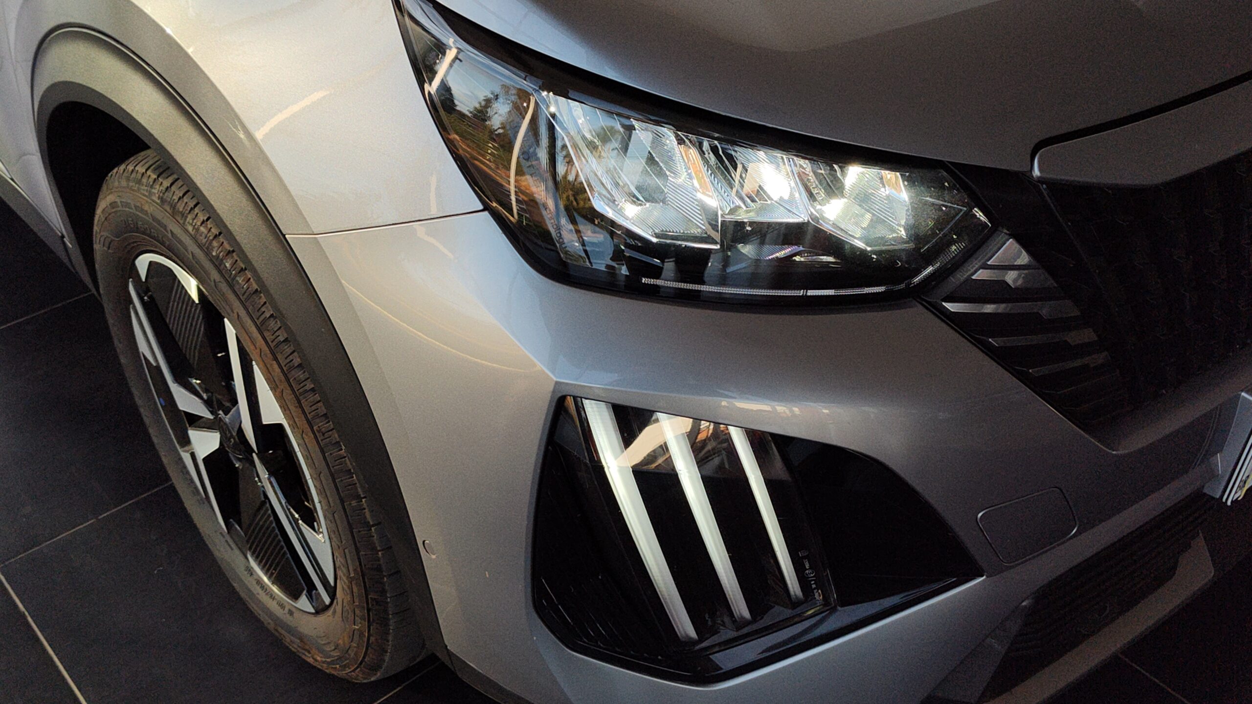 Peugeot 2008 - 1.0 TURBO 200 FLEX ALLURE CVT