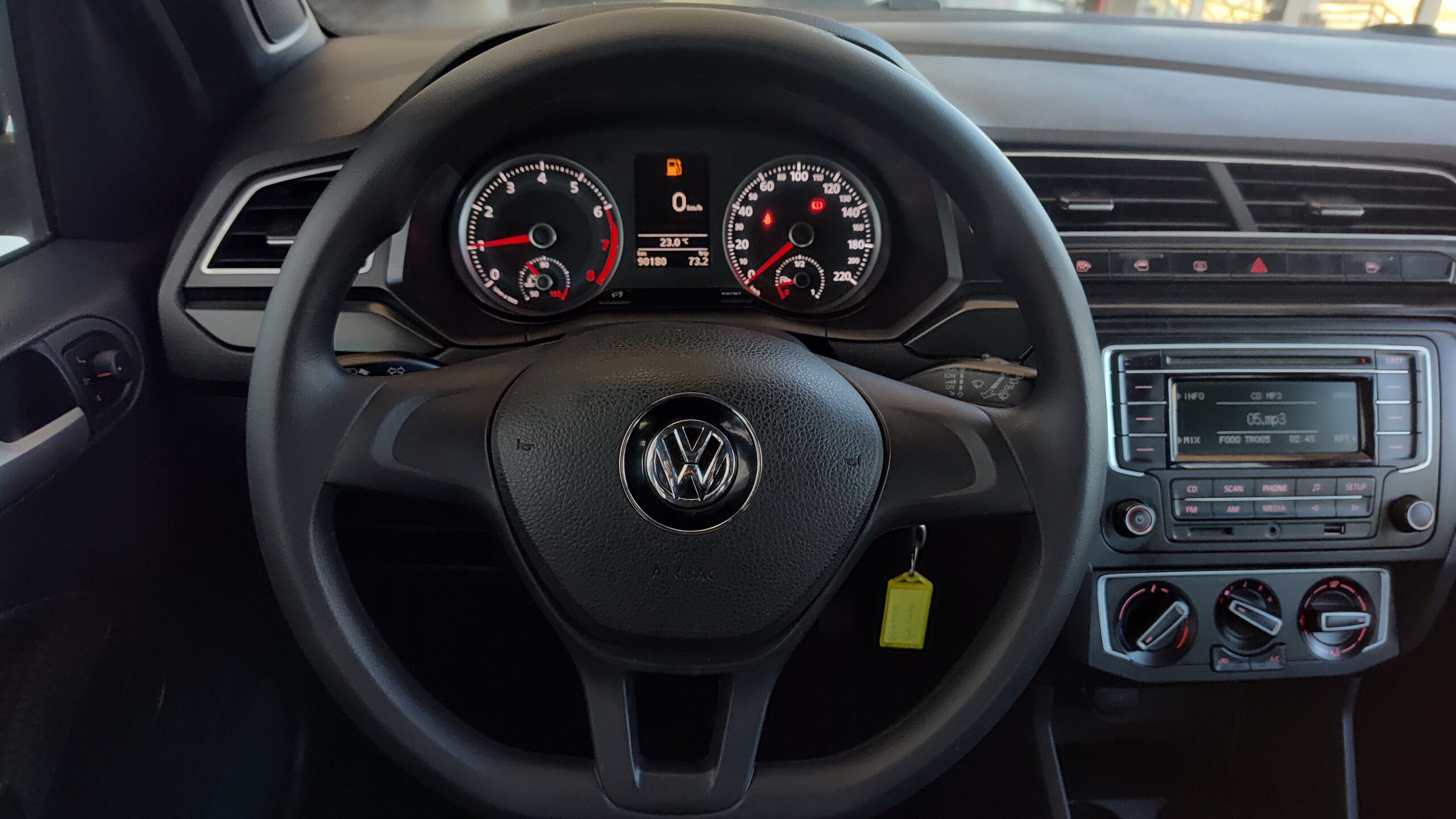 Volkswagen Gol - 1.0 12V MPI TOTALFLEX TRACK 4P MANUAL