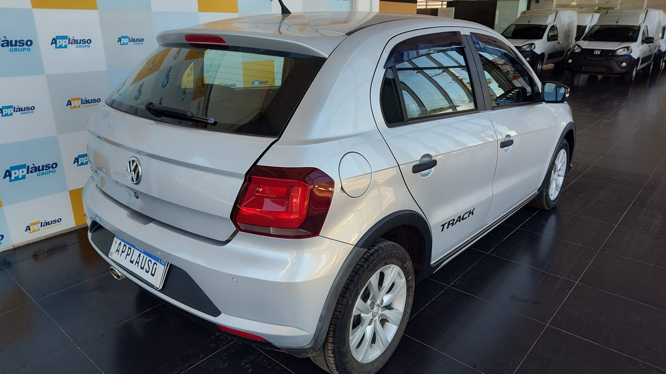 Volkswagen Gol - 1.0 12V MPI TOTALFLEX TRACK 4P MANUAL