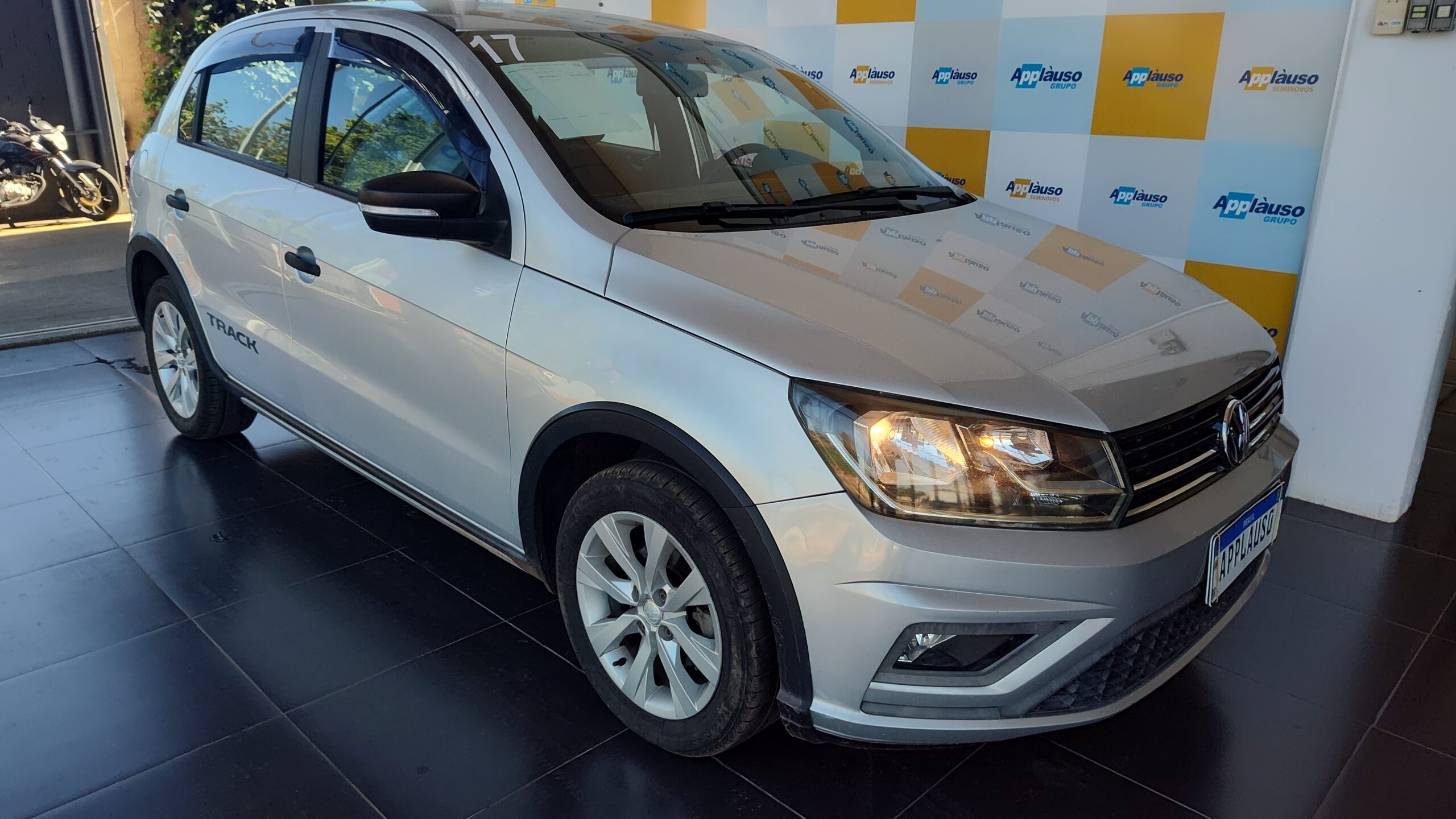 Volkswagen Gol - 1.0 12V MPI TOTALFLEX TRACK 4P MANUAL
