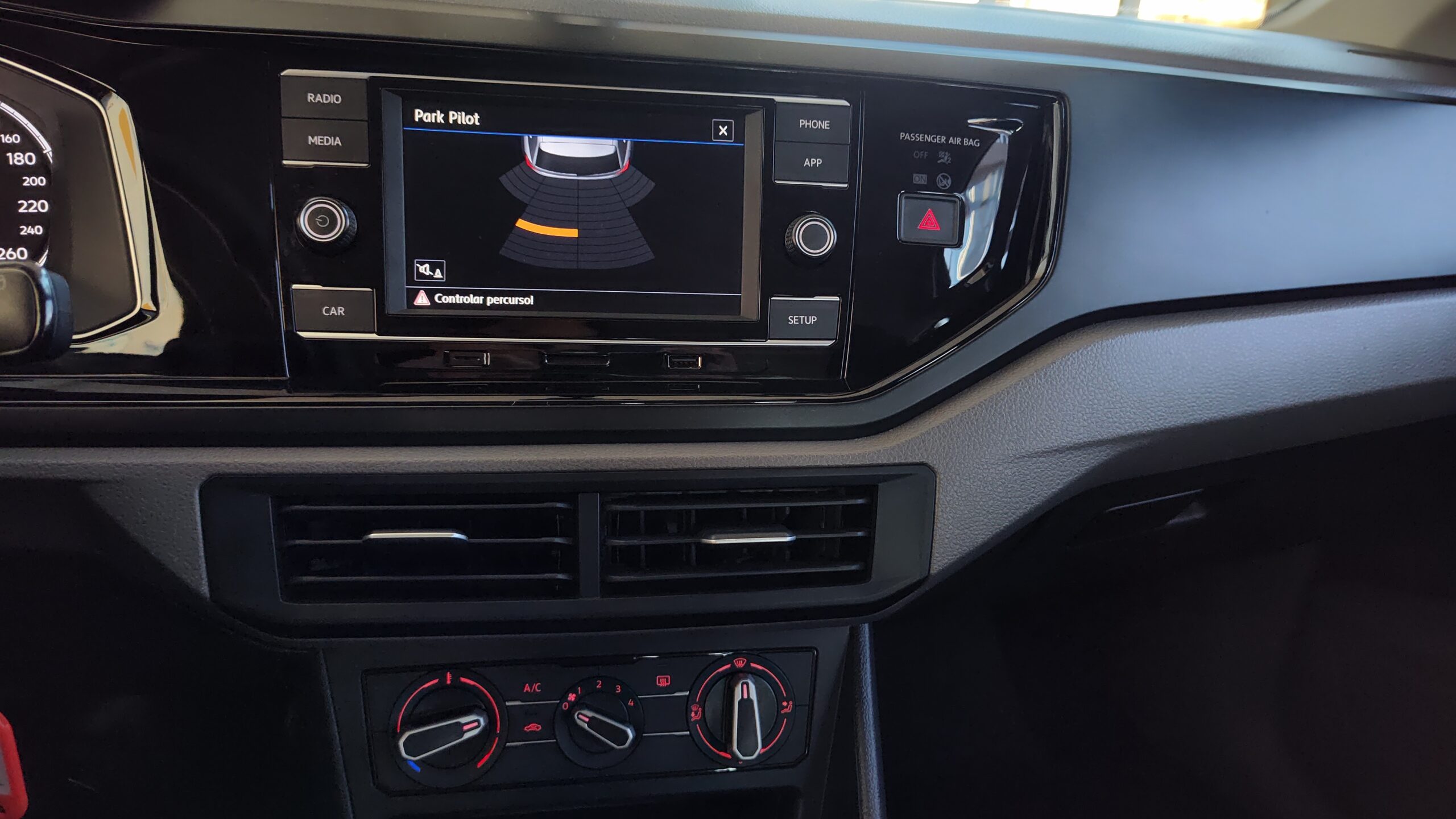 Volkswagen Polo - 1.0 200 TSI COMFORTLINE AUTOMÁTICO