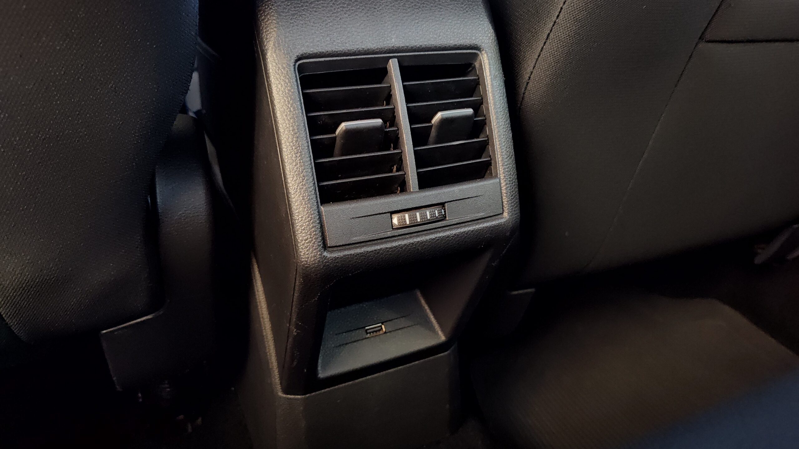 Volkswagen Polo - 1.0 200 TSI COMFORTLINE AUTOMÁTICO