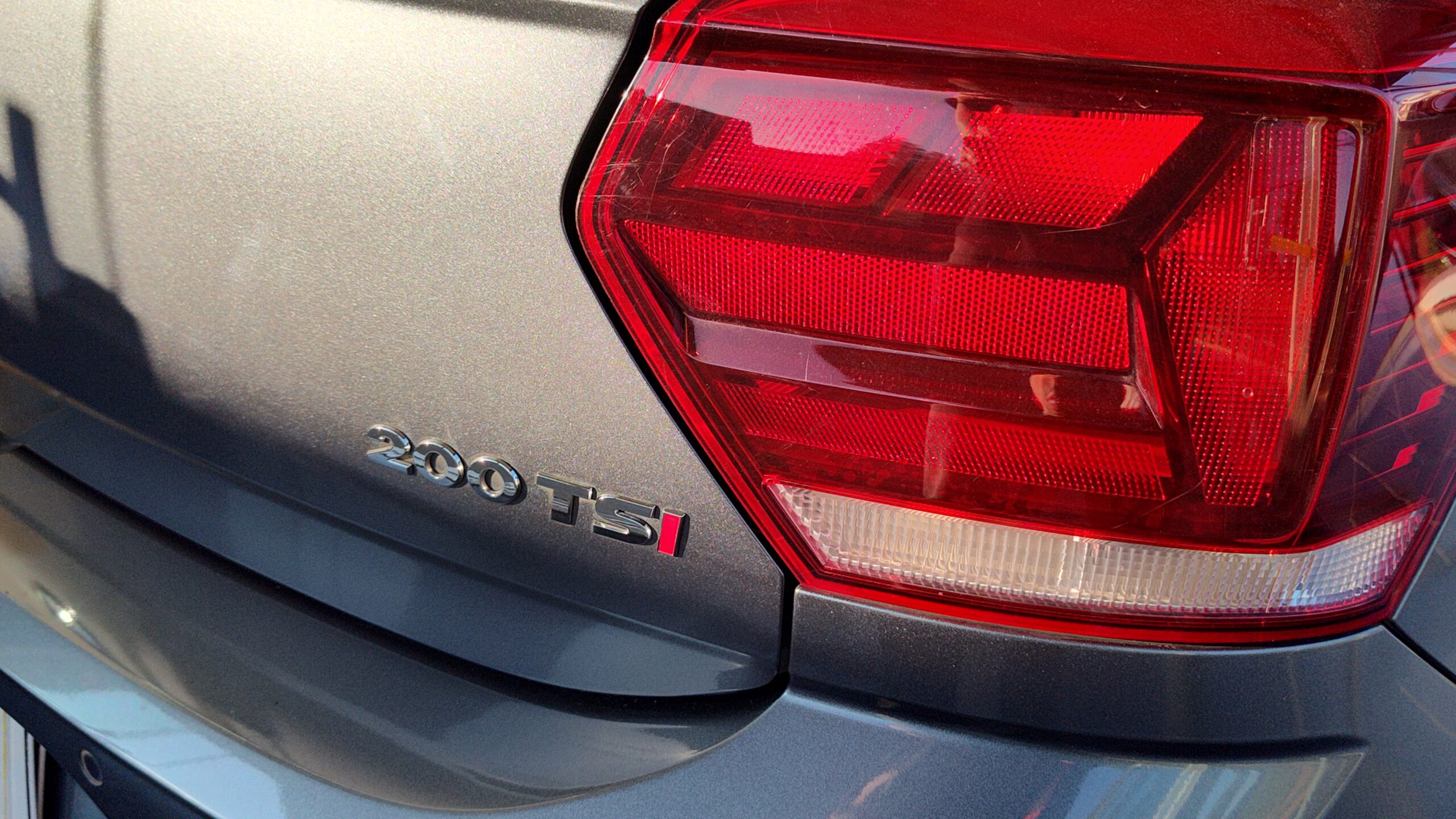 Volkswagen Polo - 1.0 200 TSI COMFORTLINE AUTOMÁTICO
