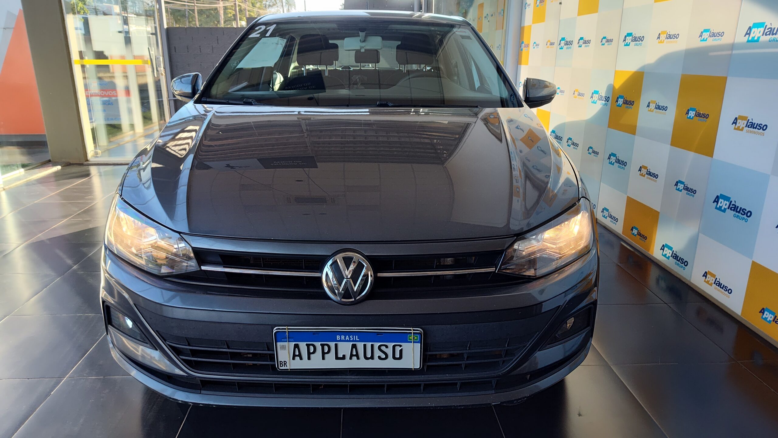 Volkswagen Polo - 1.0 200 TSI COMFORTLINE AUTOMÁTICO