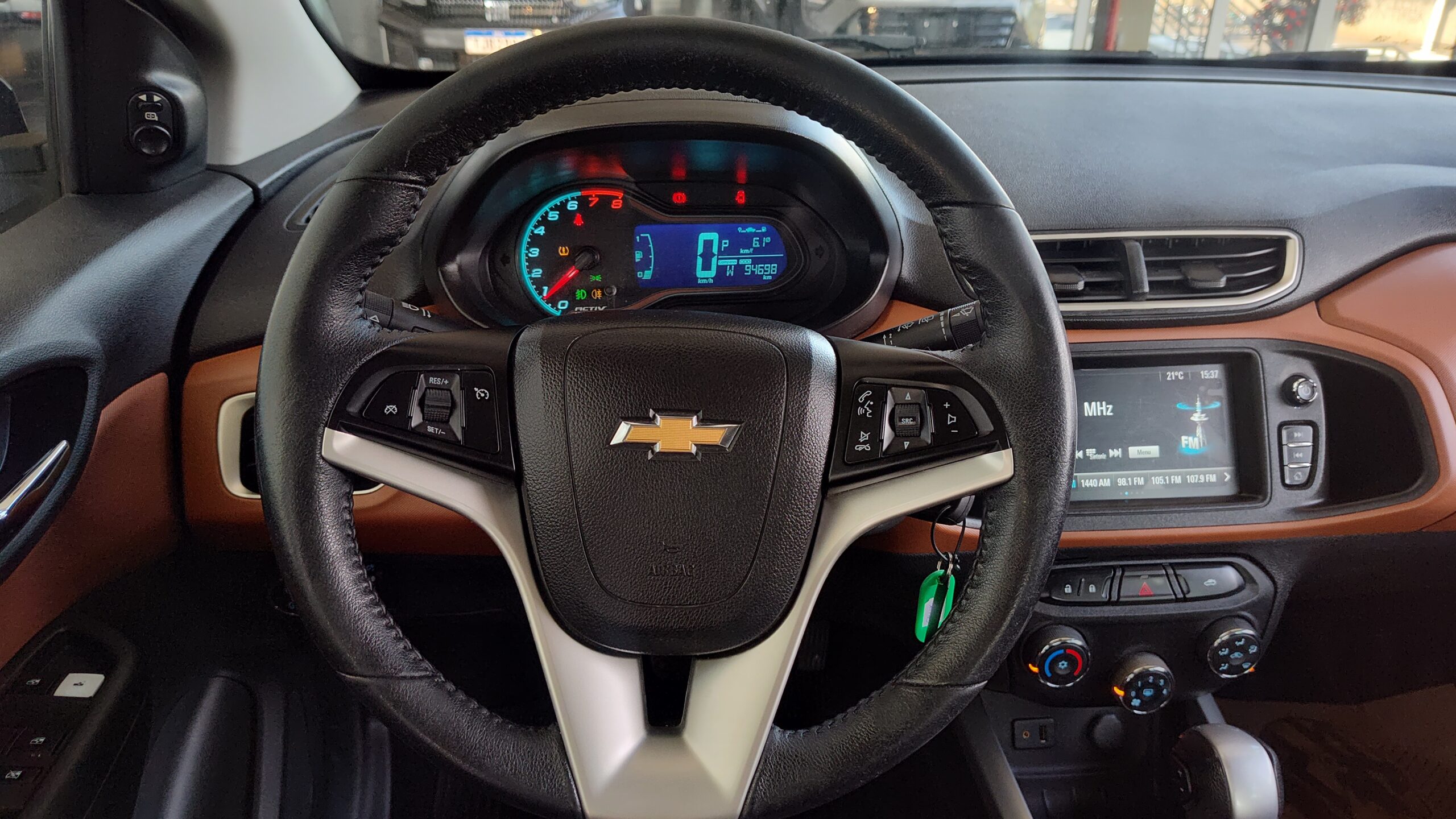 Chevrolet Onix - 1.4 MPFI ACTIV 8V FLEX 4P AUTOMÁTICO