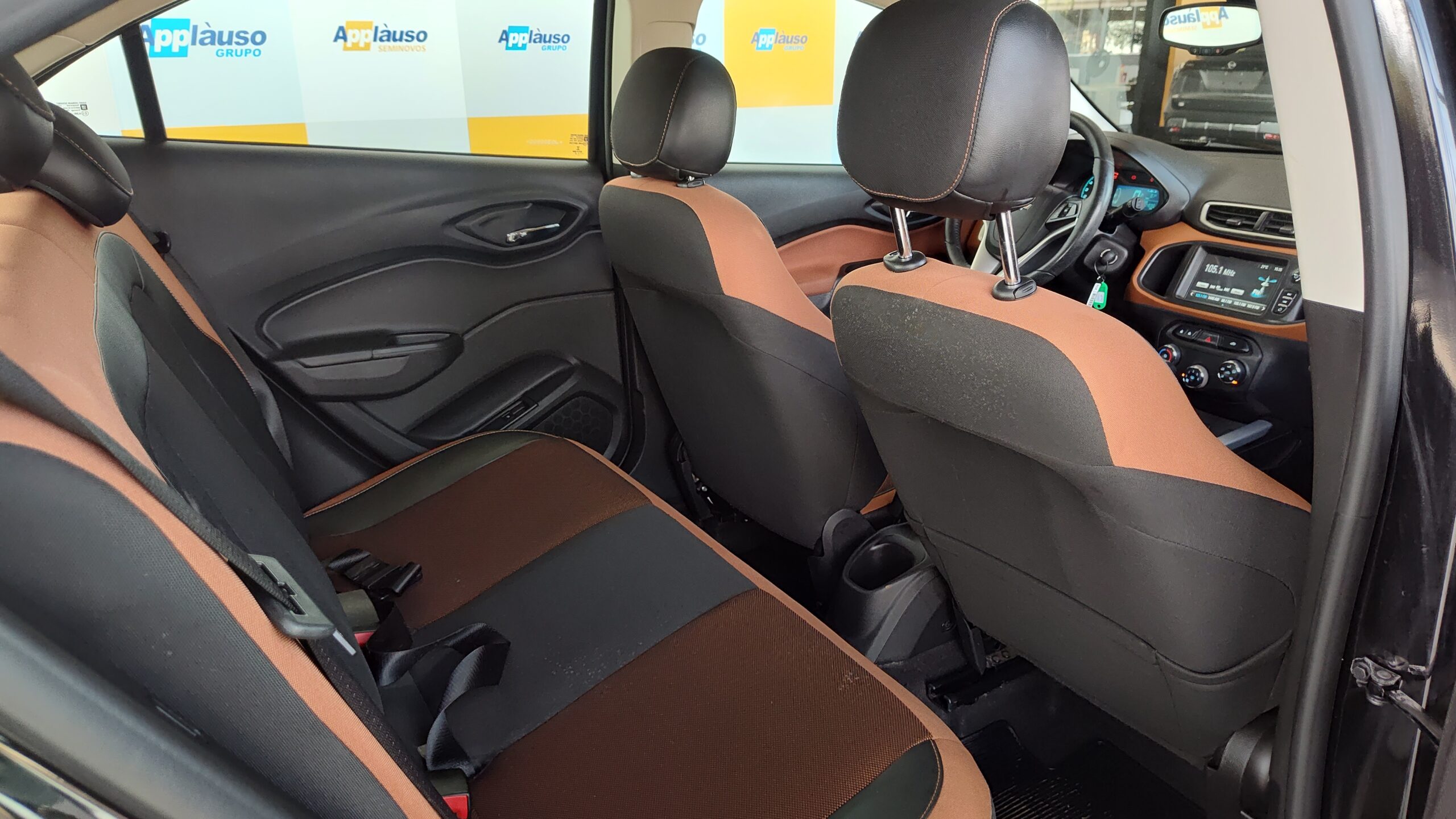 Chevrolet Onix - 1.4 MPFI ACTIV 8V FLEX 4P AUTOMÁTICO